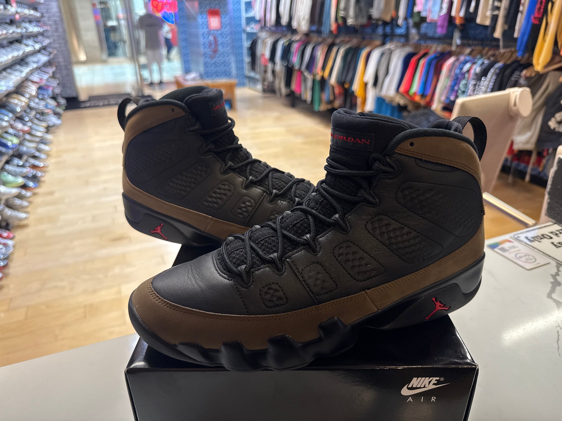 PRE OWNED Jordan 9 Retro Olive (2024)