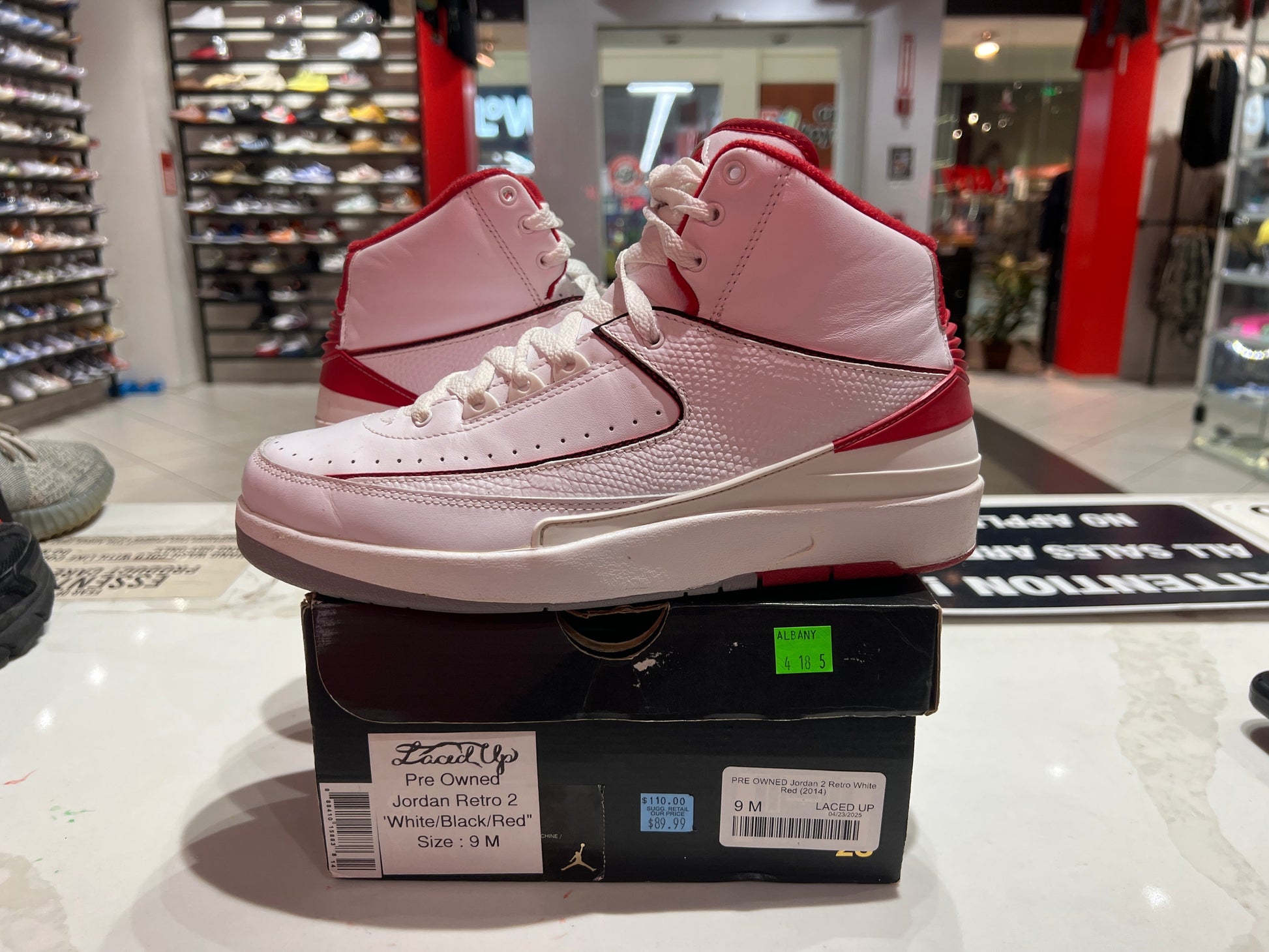 PRE OWNED Jordan 2 Retro White Red (2014)