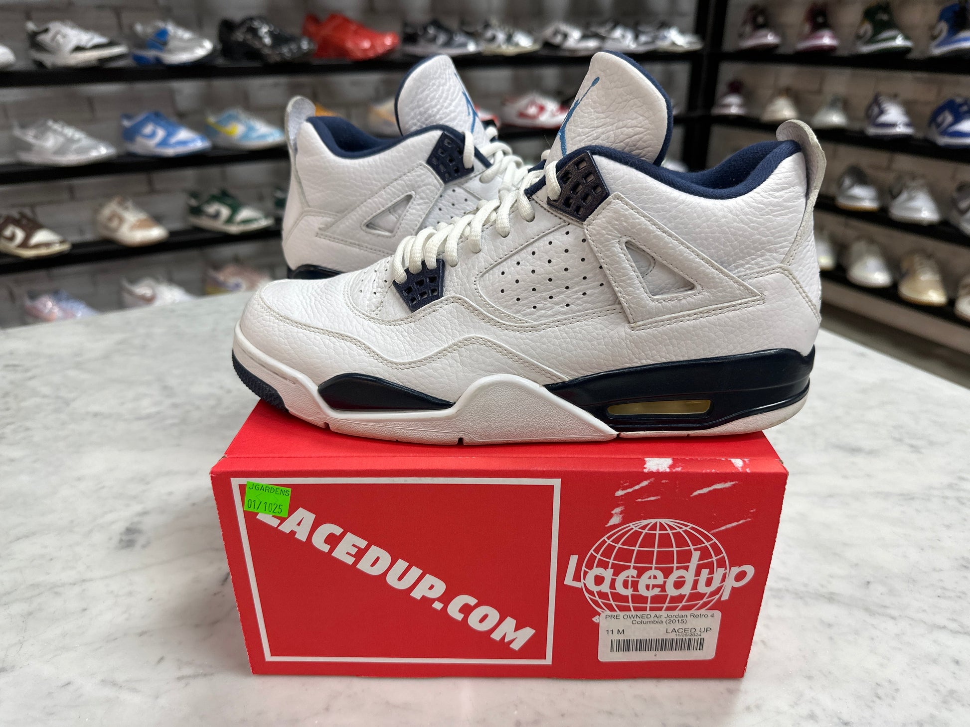 PRE OWNED Air Jordan Retro 4 Columbia (2015)
