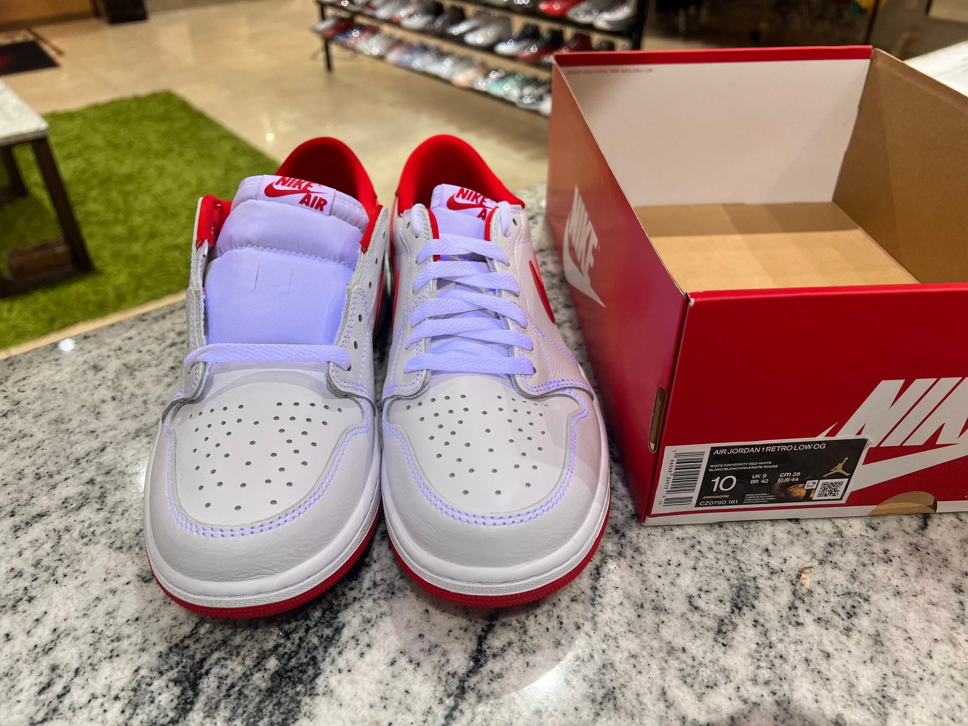 Jordan 1 Retro Low OG University Red No Box