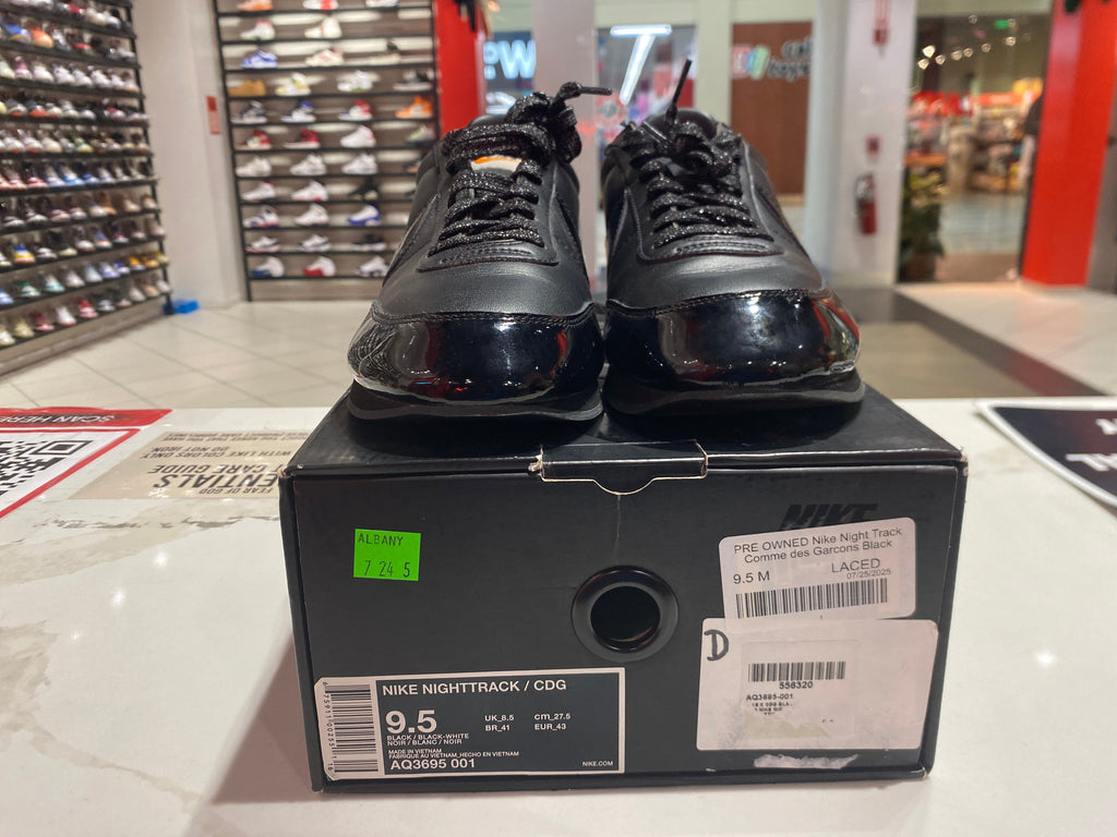 PRE OWNED Nike Night Track Comme des Garcons Black