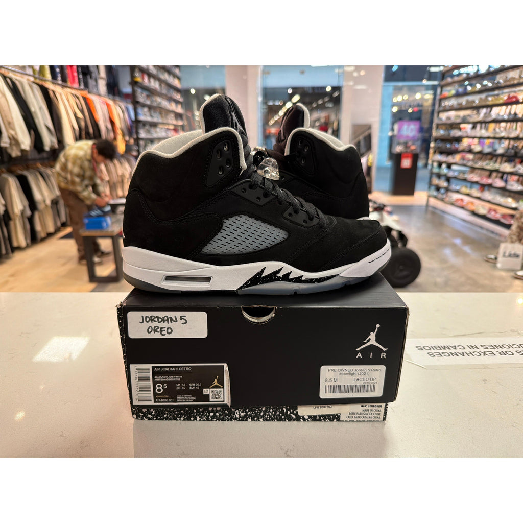 PRE OWNED Jordan 5 Retro Moonlight (2021)