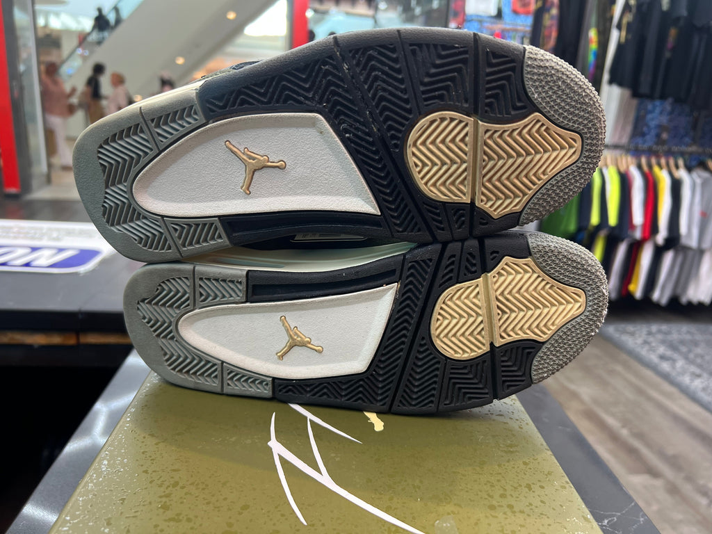 PRE OWNED Jordan 4 Retro SE Craft Medium Olive (GS)