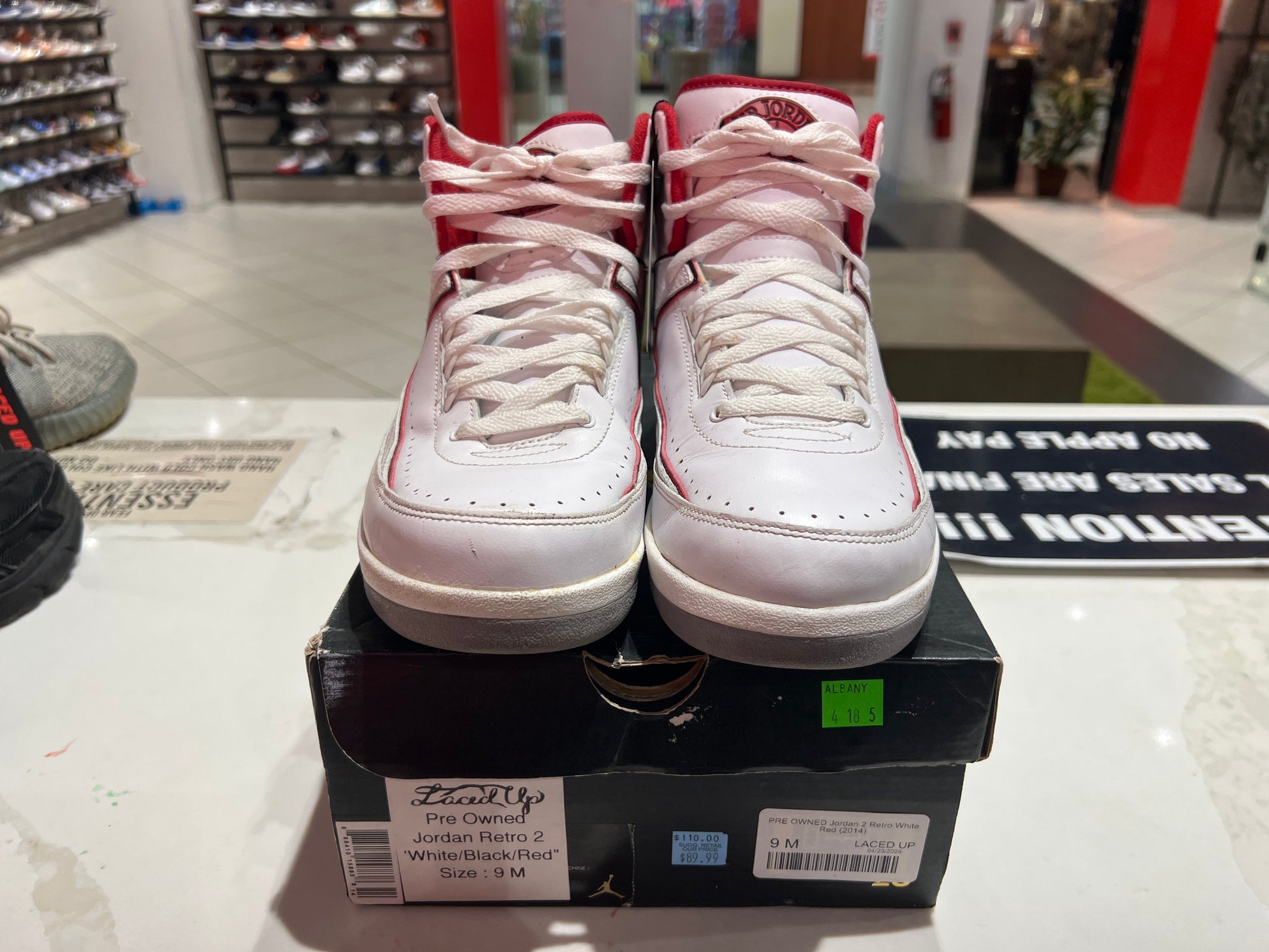 PRE OWNED Jordan 2 Retro White Red (2014)