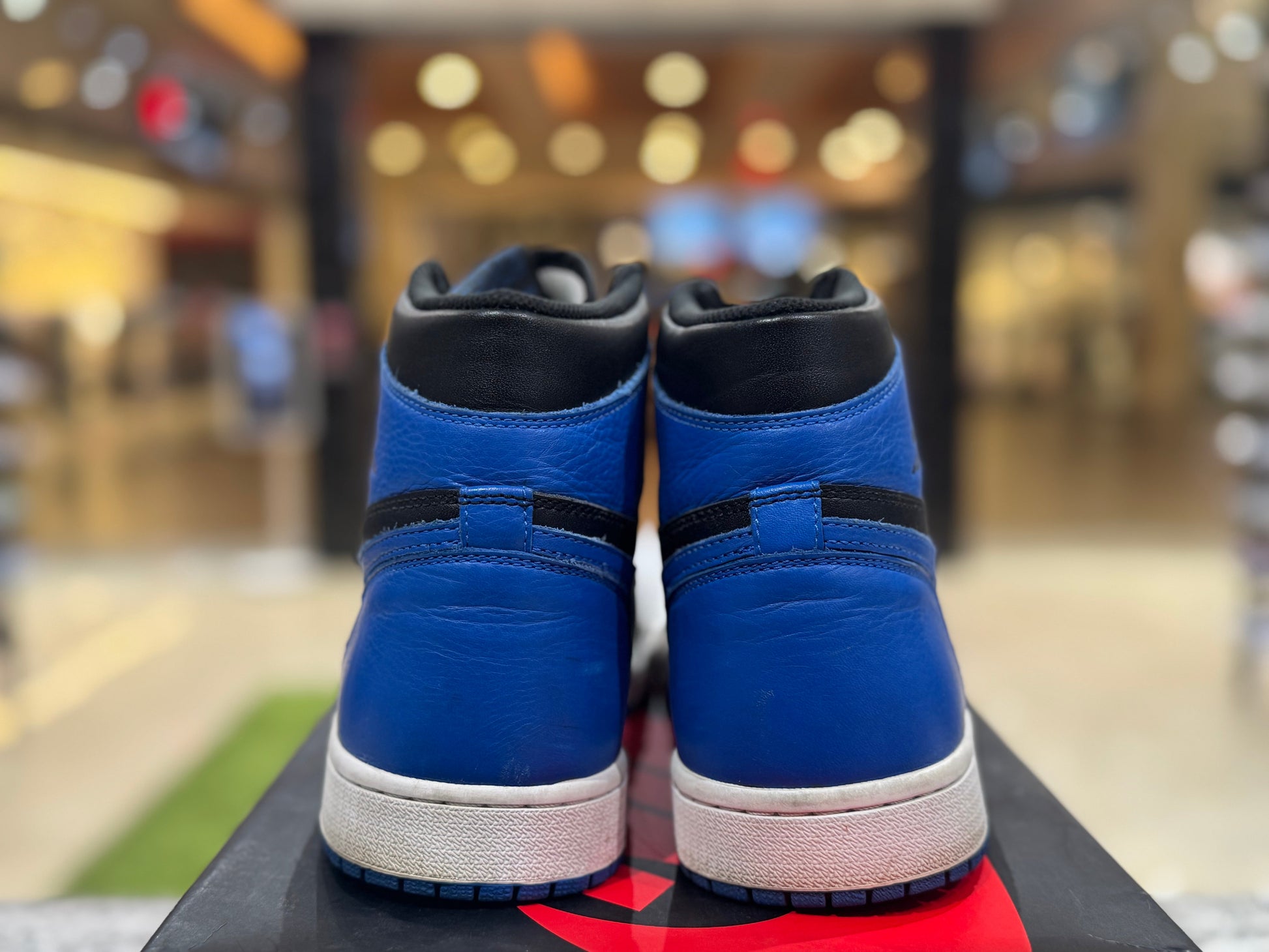 PRE OWNED Jordan 1 Retro Royal (2017)