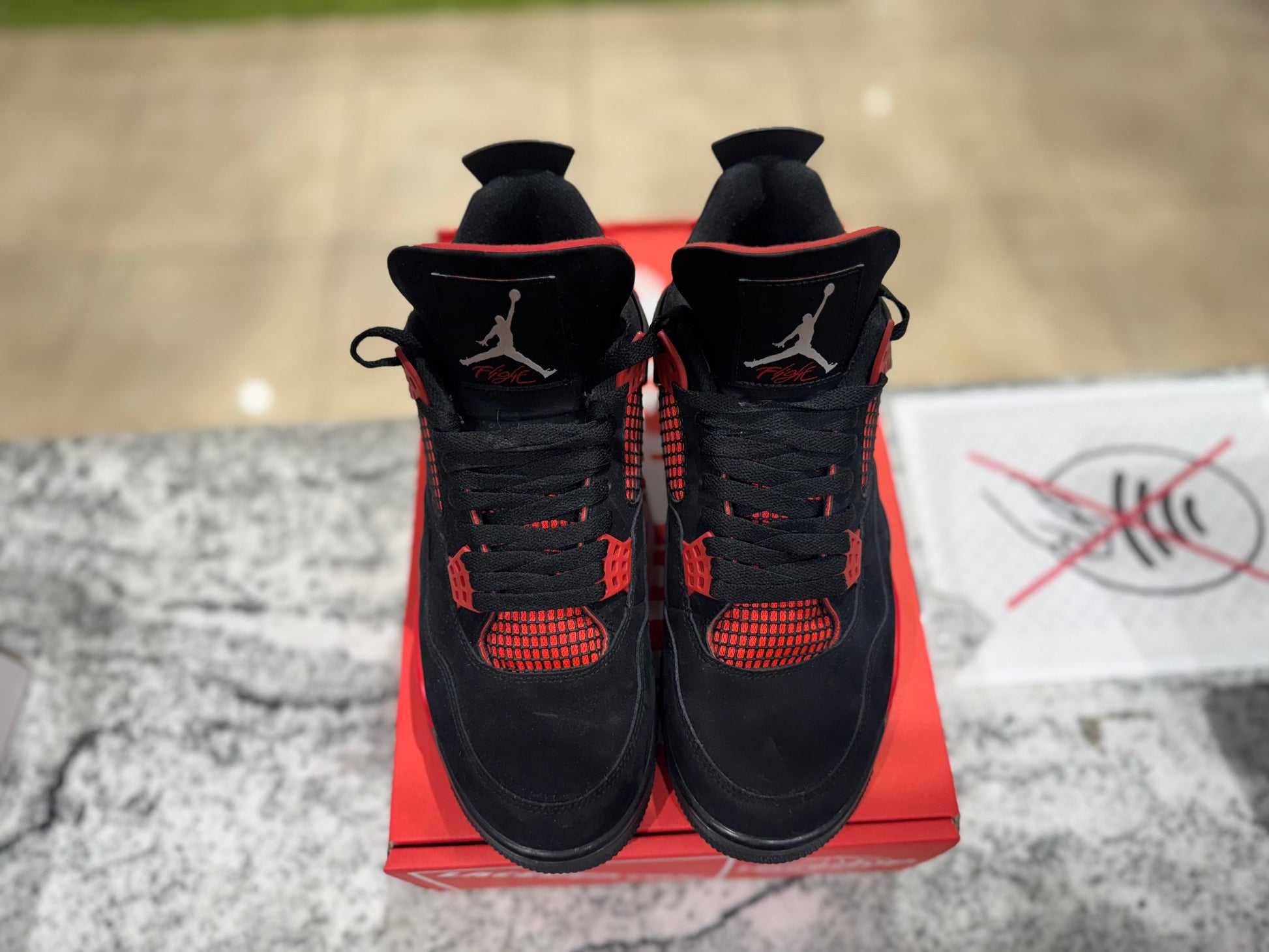 PRE OWNED Jordan 4 Retro Red Thunder NO BOX