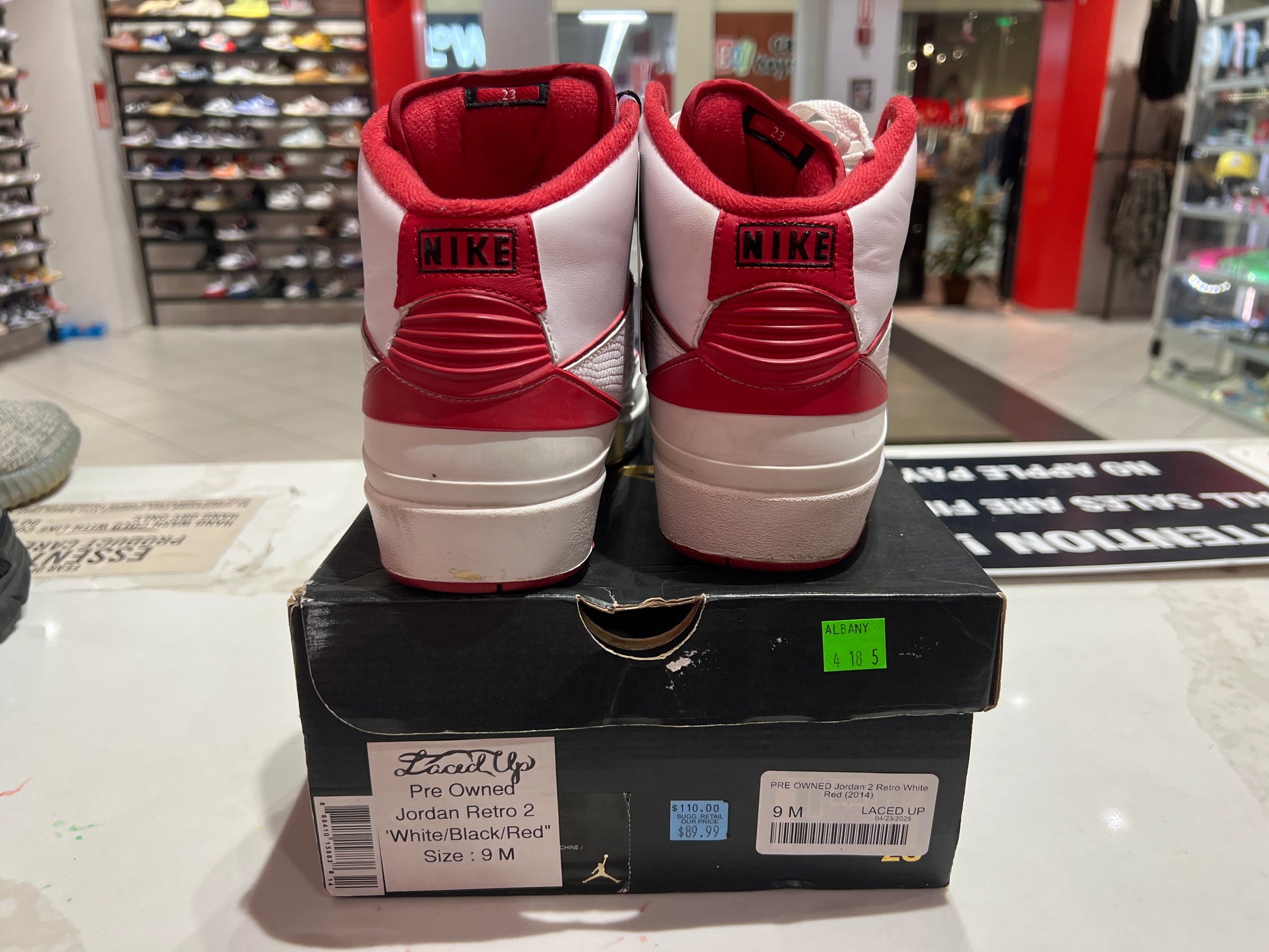 PRE OWNED Jordan 2 Retro White Red (2014)