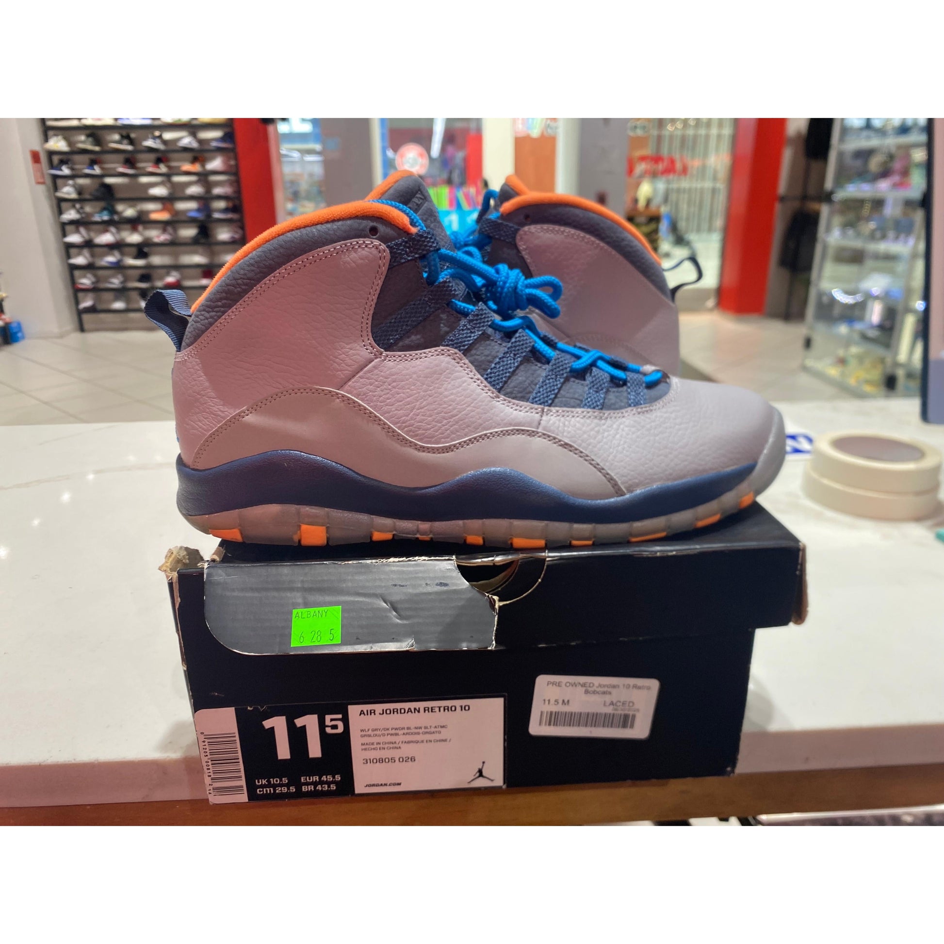 PRE OWNED Jordan 10 Retro Bobcats