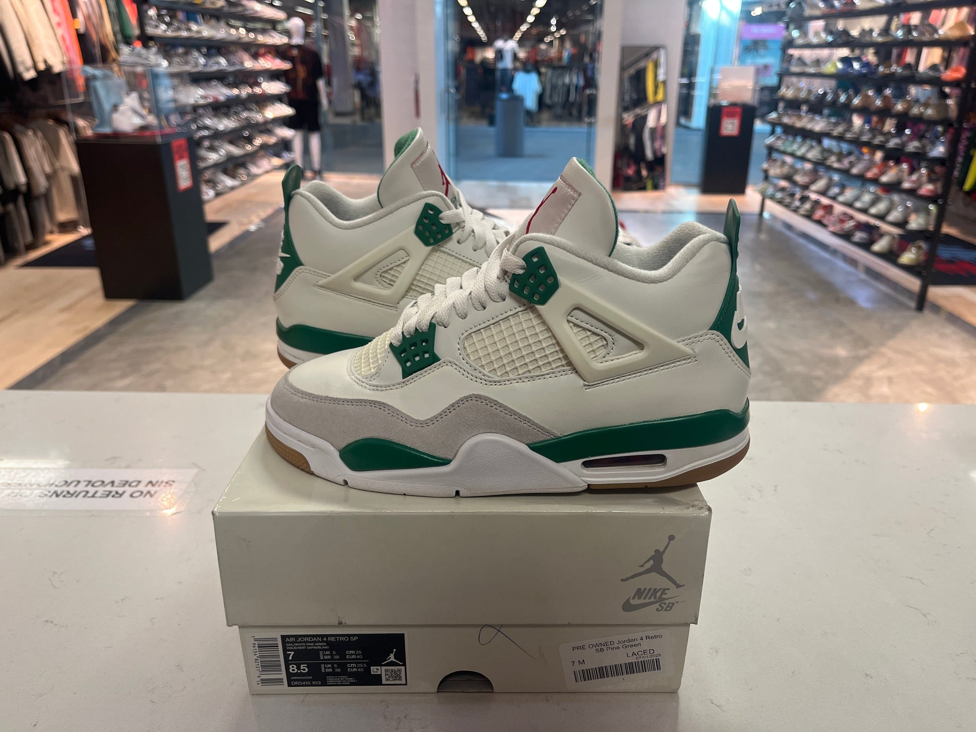 PRE OWNED Jordan 4 Retro SB Pine Green