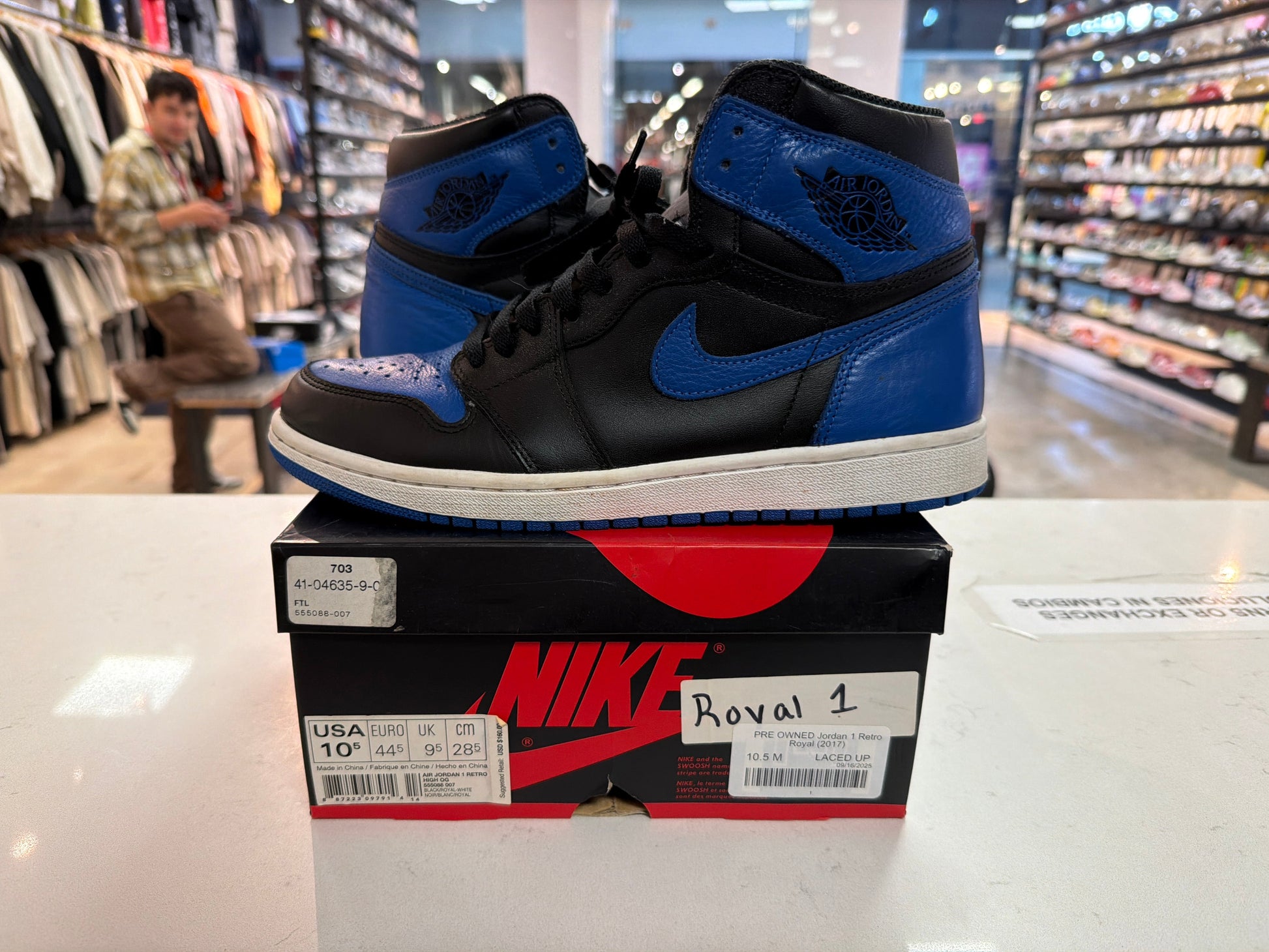 PRE OWNED Jordan 1 Retro Royal (2017)