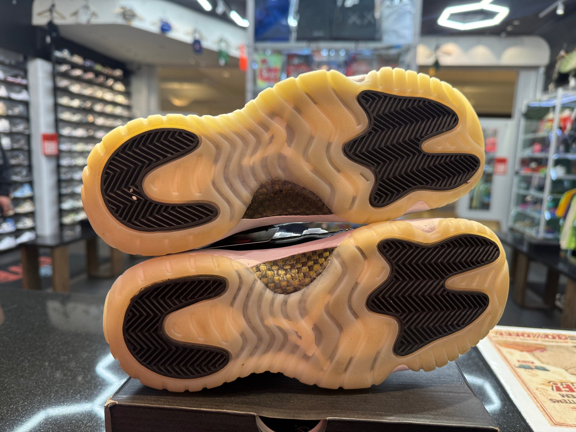 PRE OWNED Jordan 11 Retro DMP Gratitude (2023) (GS)