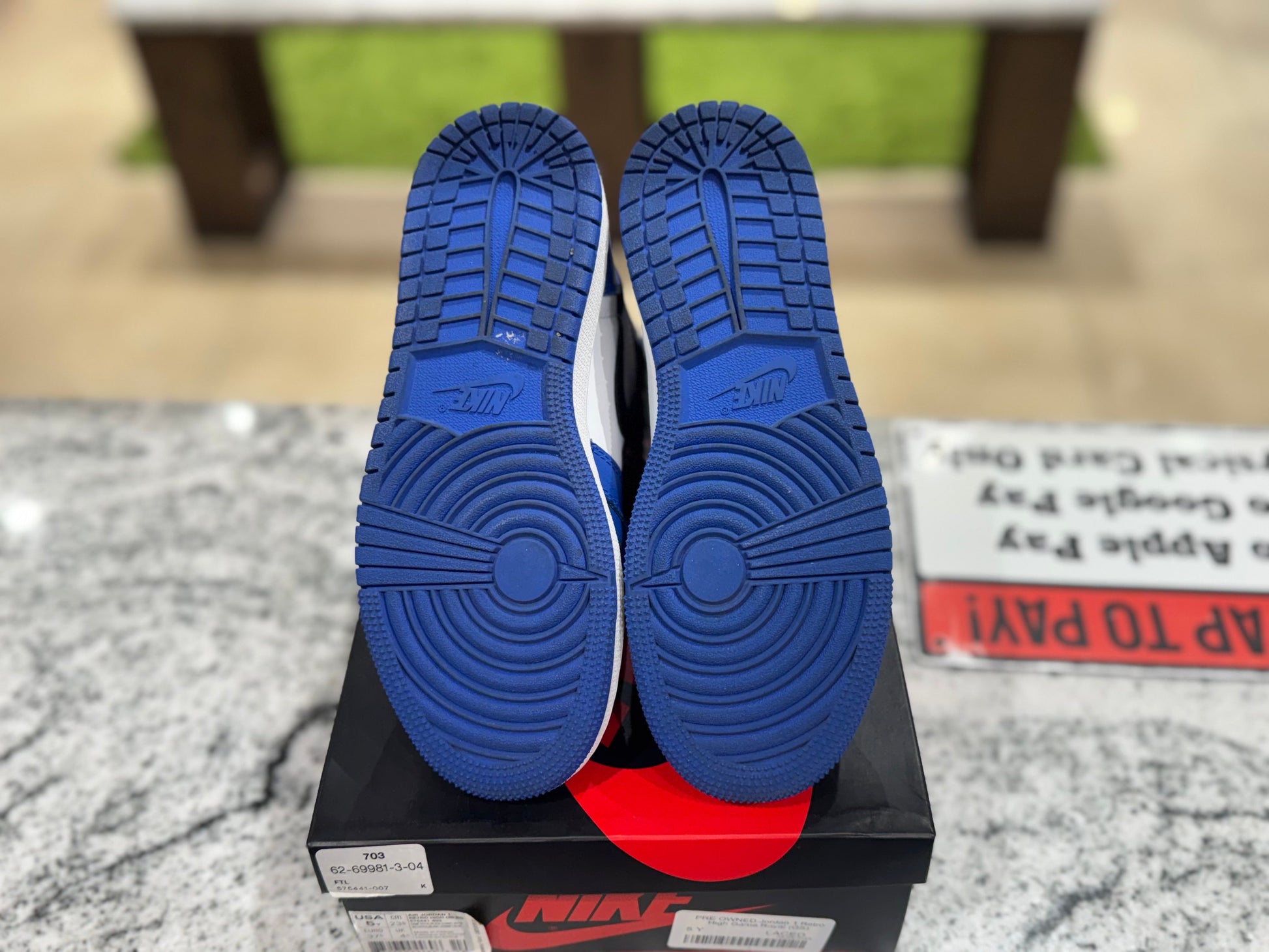 PRE OWNED Jordan 1 Retro High Hyper Royal (GS)