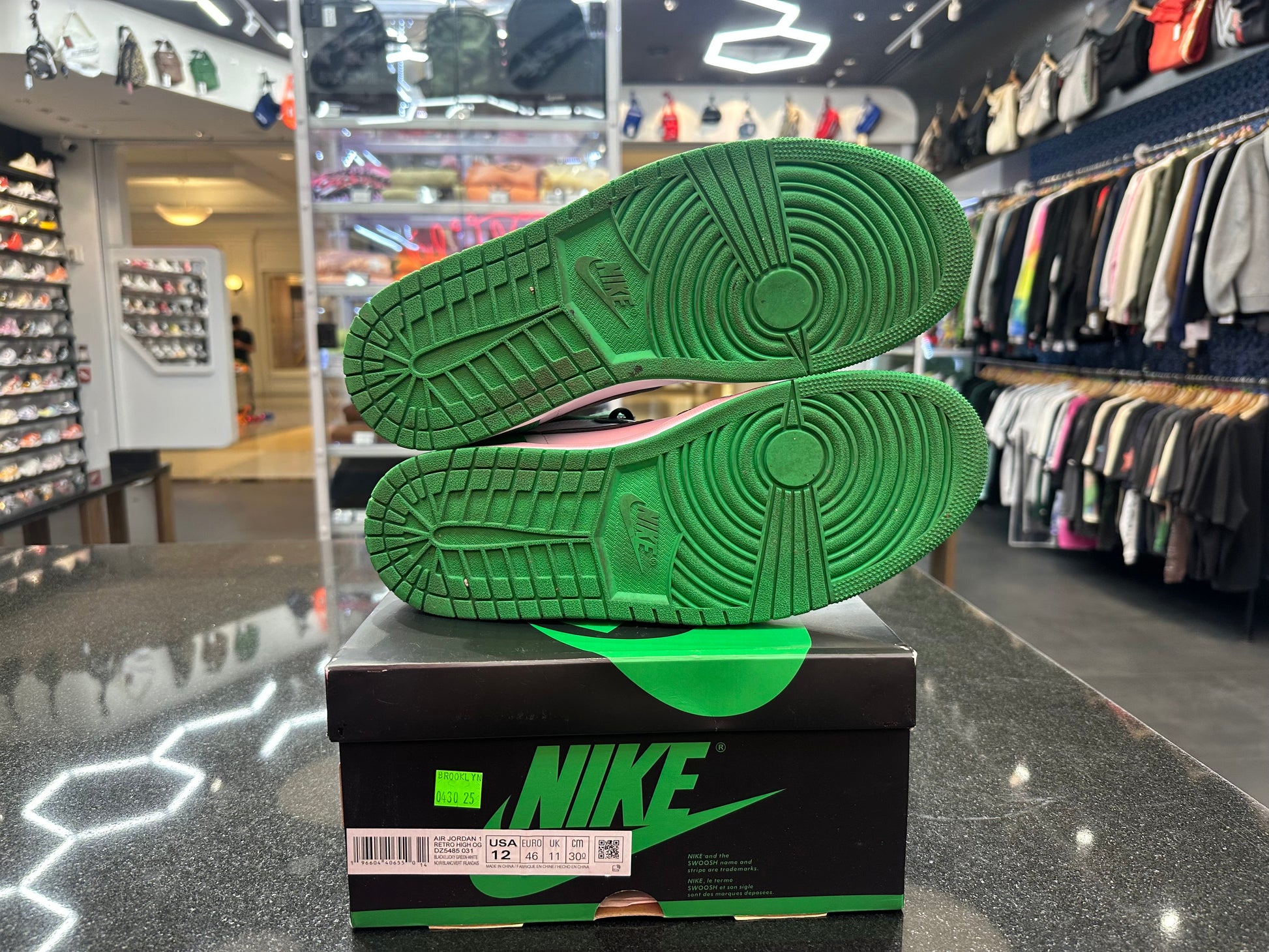 PRE OWNED Jordan 1 Retro High OG Lucky Green