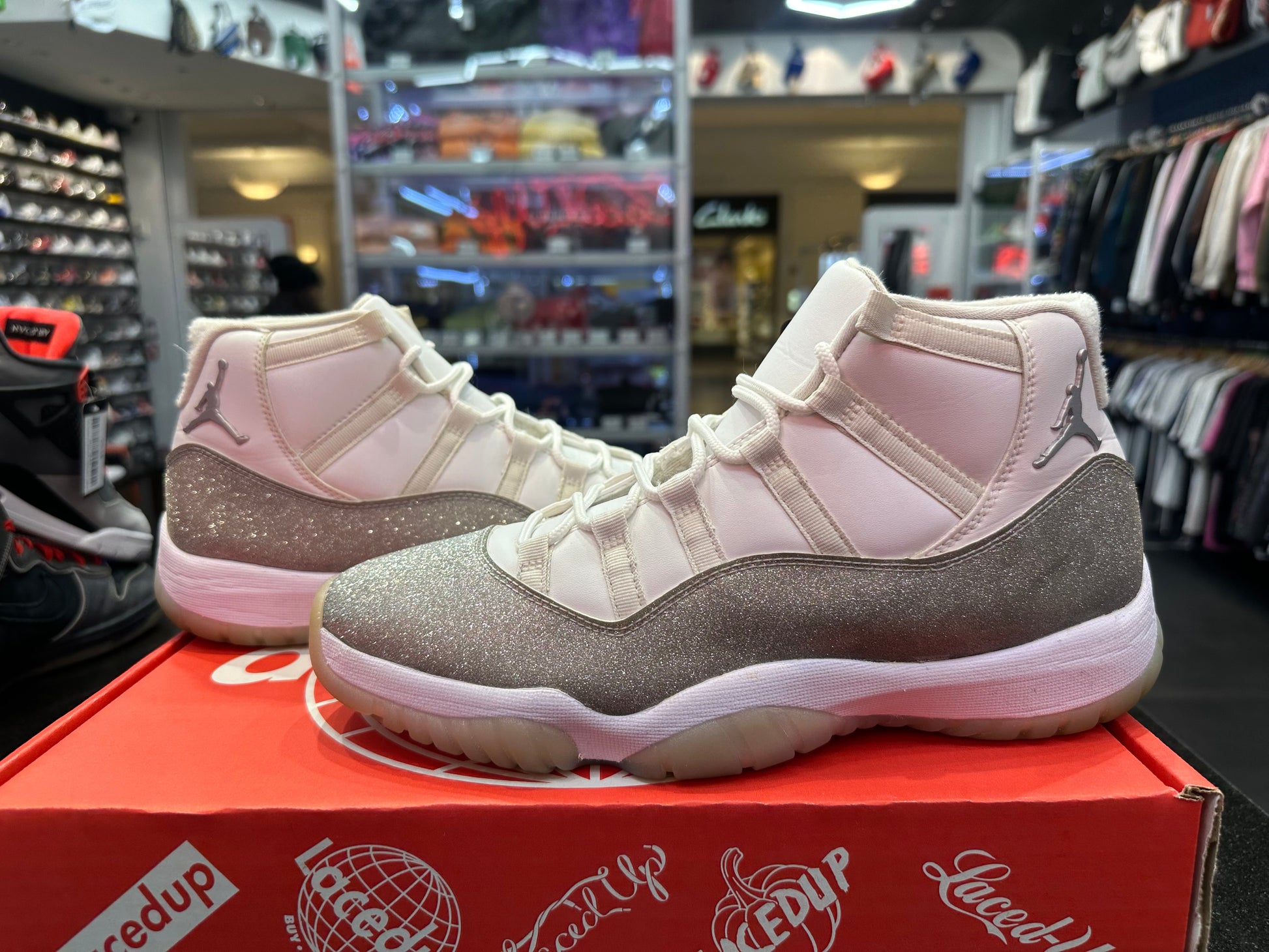 PRE OWNED Jordan 11 Retro White Metallic Silver (Women's)