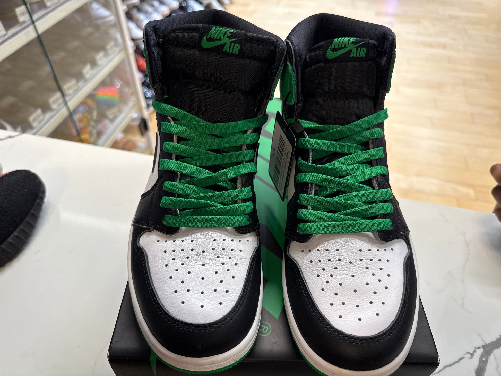 PRE OWNED Jordan 1 Retro High OG Lucky Green