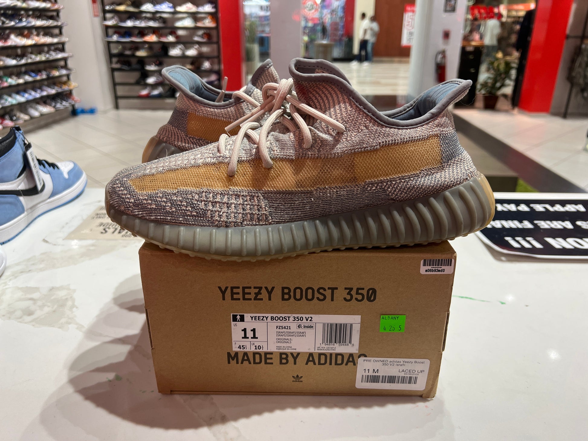 PRE OWNED adidas Yeezy Boost 350 V2 Israfil