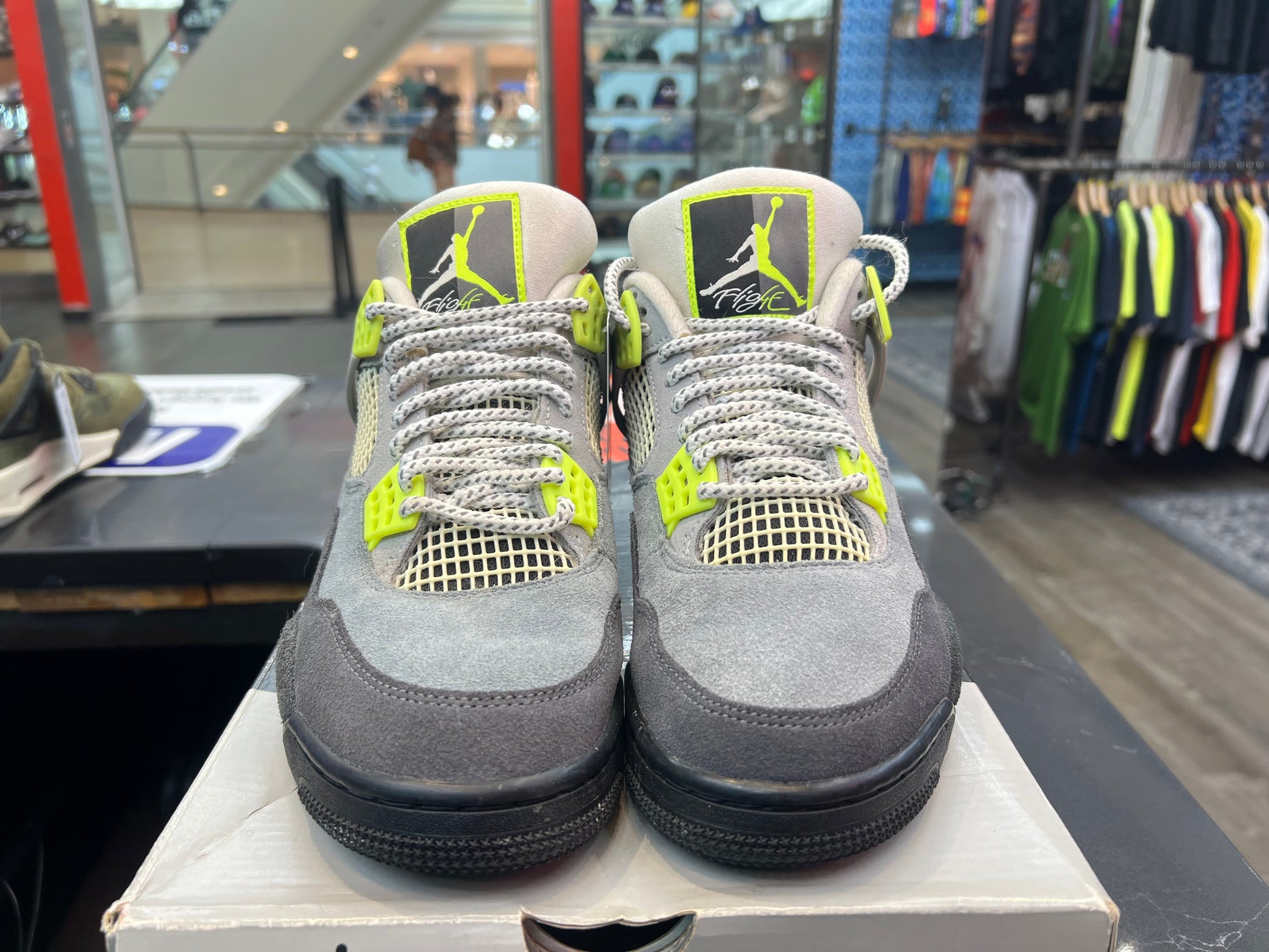 PRE OWNED Jordan 4 Retro SE 95 Neon