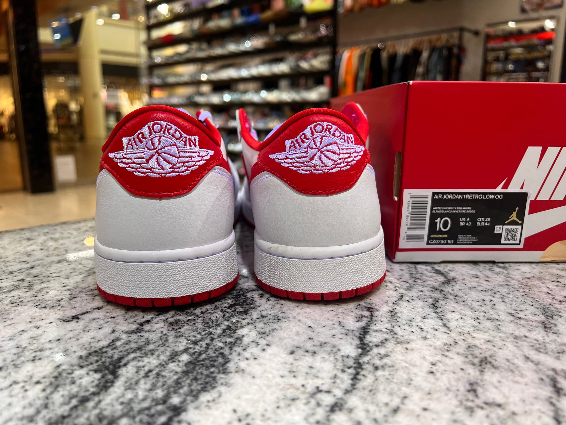 Jordan 1 Retro Low OG University Red No Box
