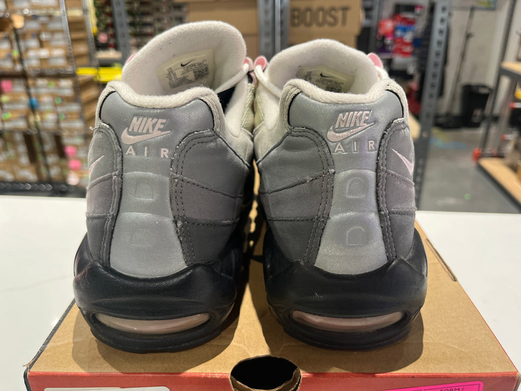 PRE OWNED Nike Air Max 95 Gunsmoke Pink Foam