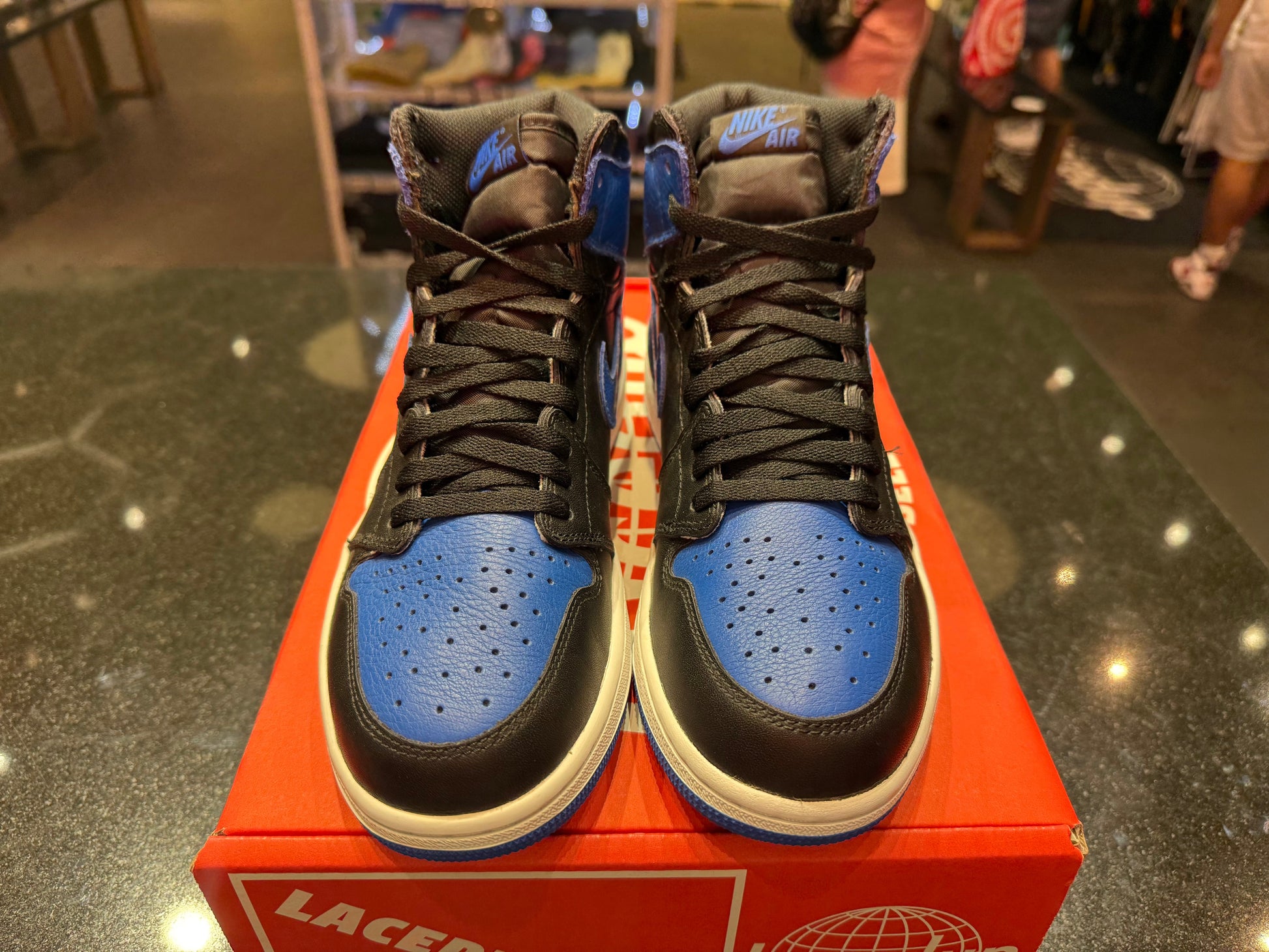 Air Jordan Retro 1 "Royal" 2017 (NO BOX)