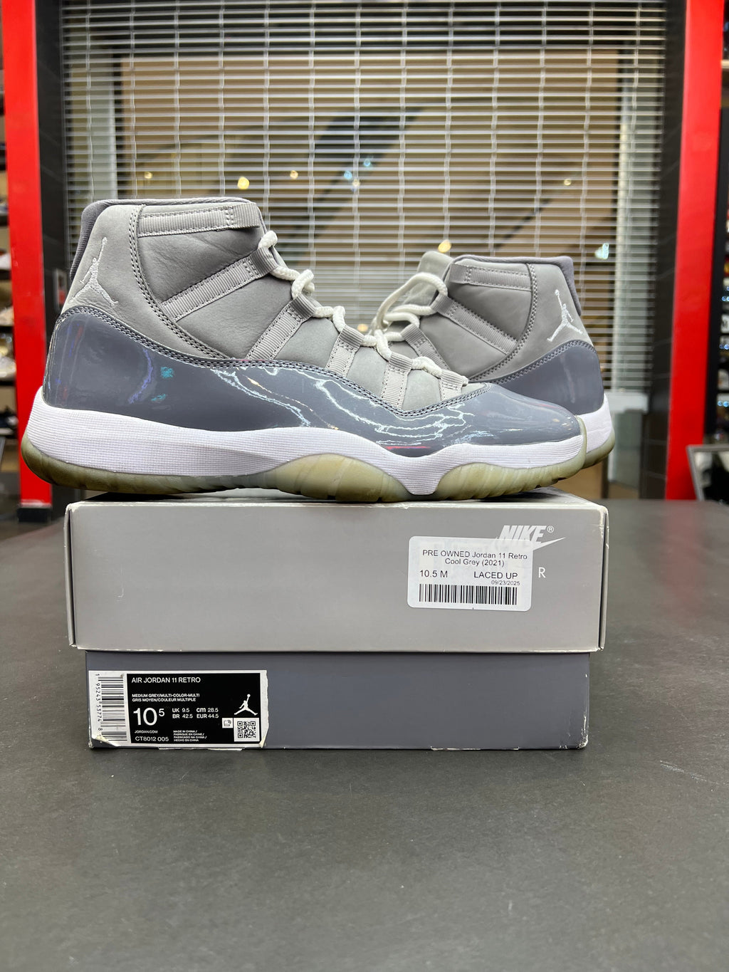 PRE OWNED Jordan 11 Retro Cool Grey (2021)