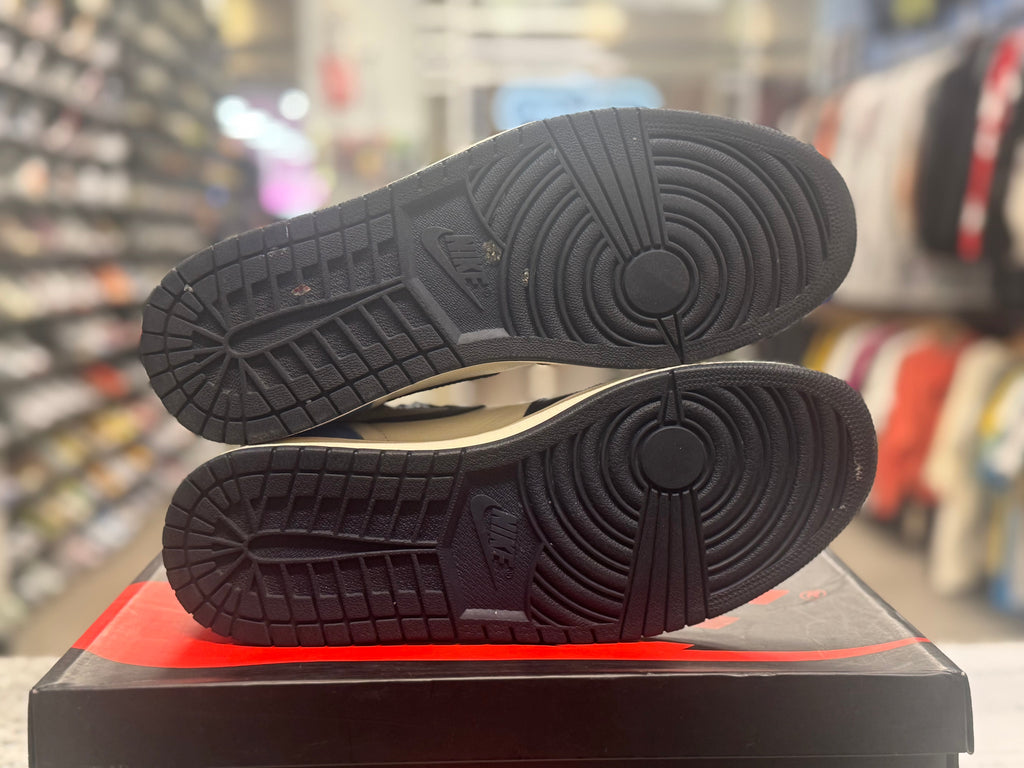 PRE OWNED Air Jordan Retro 1  "Obsidian"