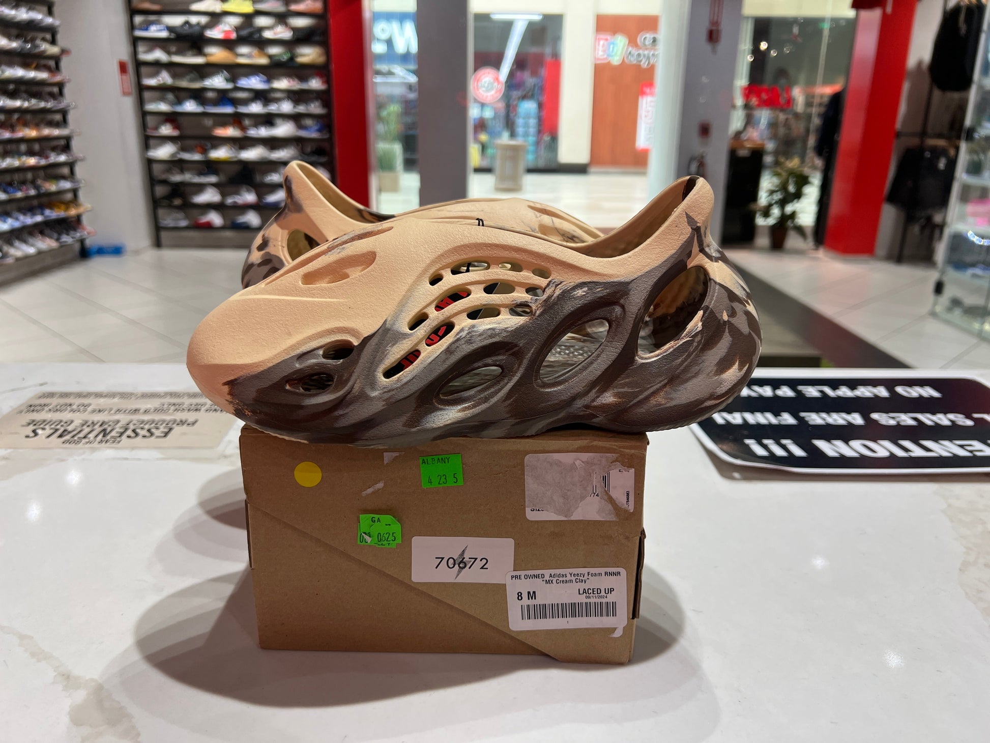 PRE OWNED  Adidas Yeezy Foam RNNR "MX Cream Clay"