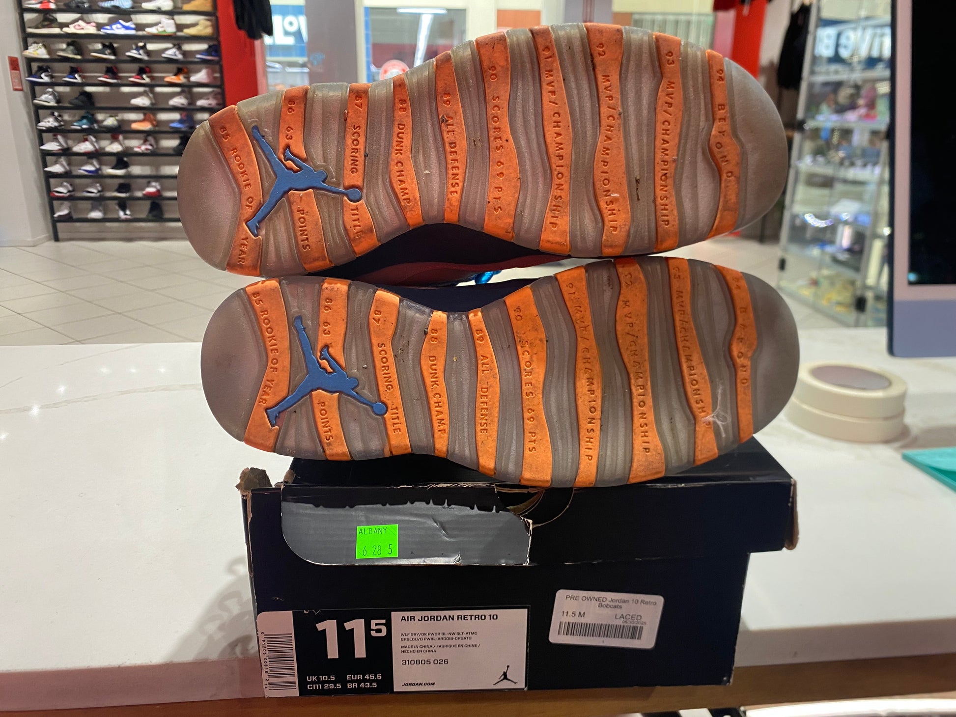 PRE OWNED Jordan 10 Retro Bobcats