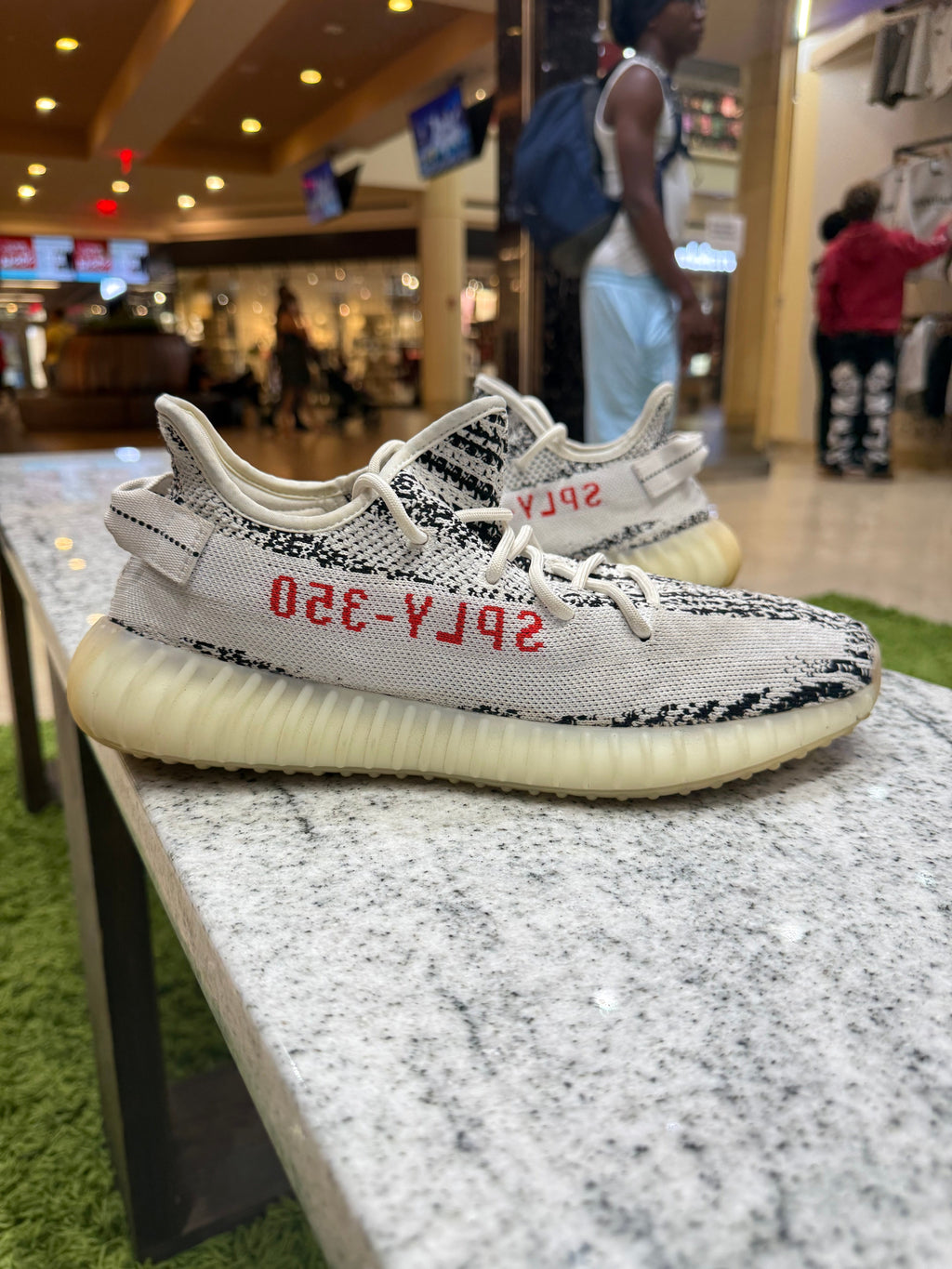 PRE OWNED adidas Yeezy Boost 350 V2 Zebra