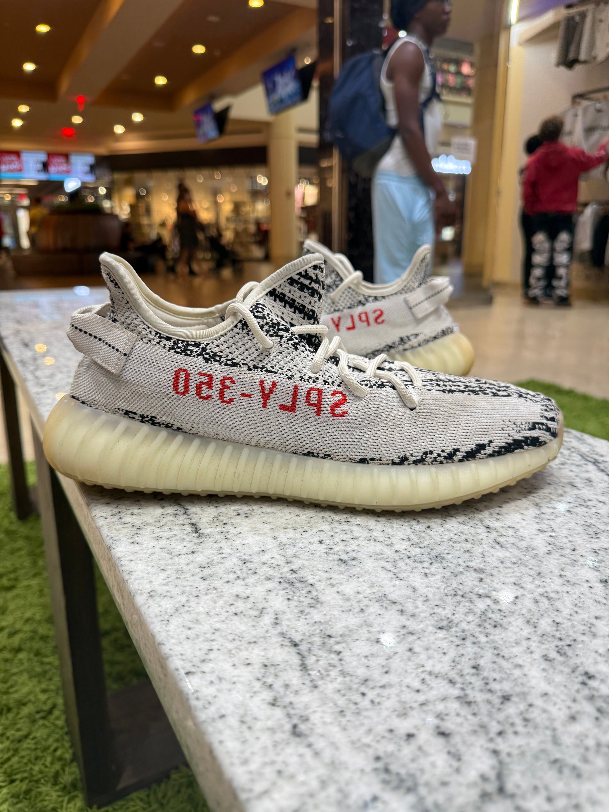 PRE OWNED adidas Yeezy Boost 350 V2 Zebra