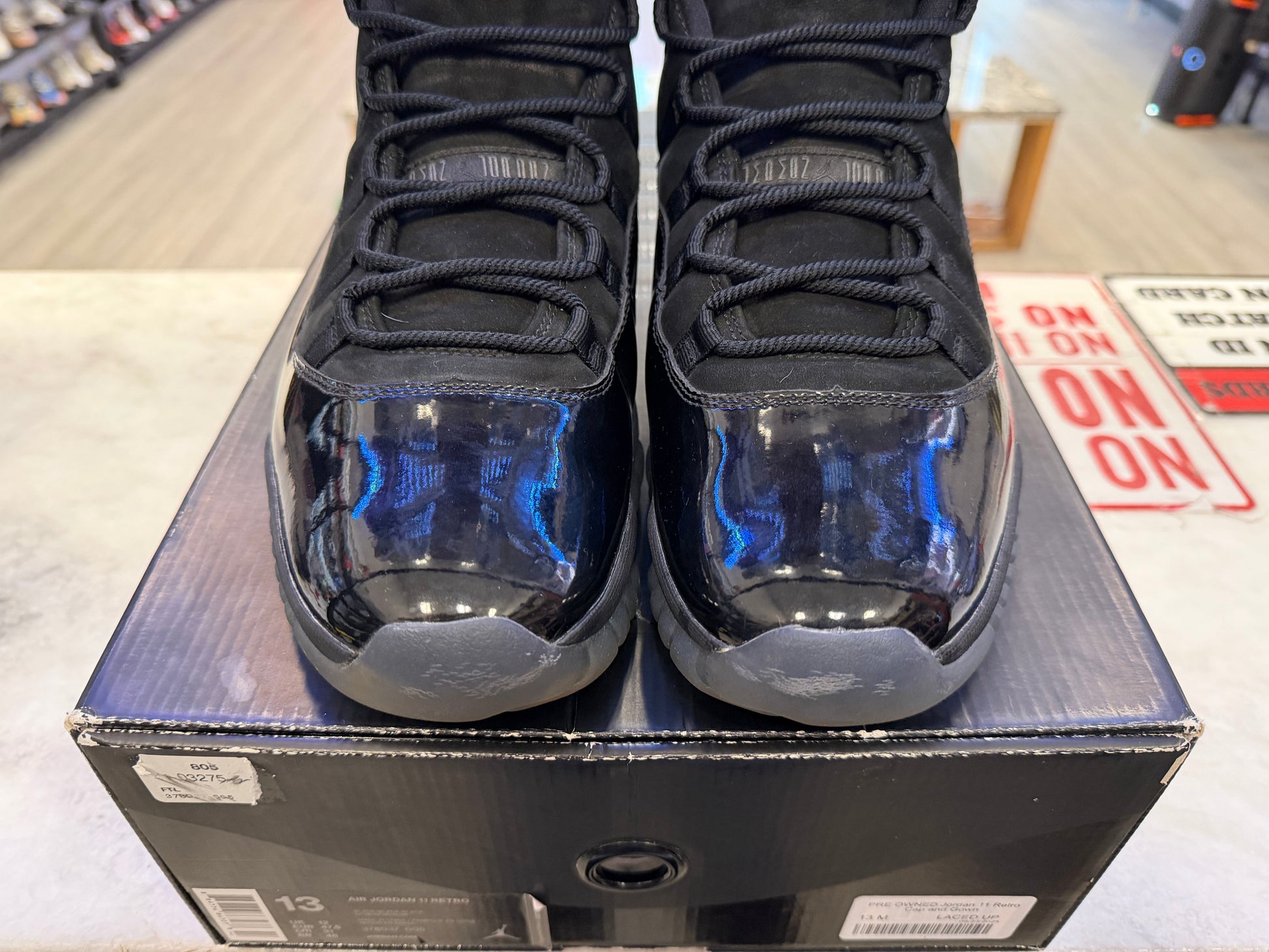 PRE OWNED Jordan 11 Retro Cap and Gown