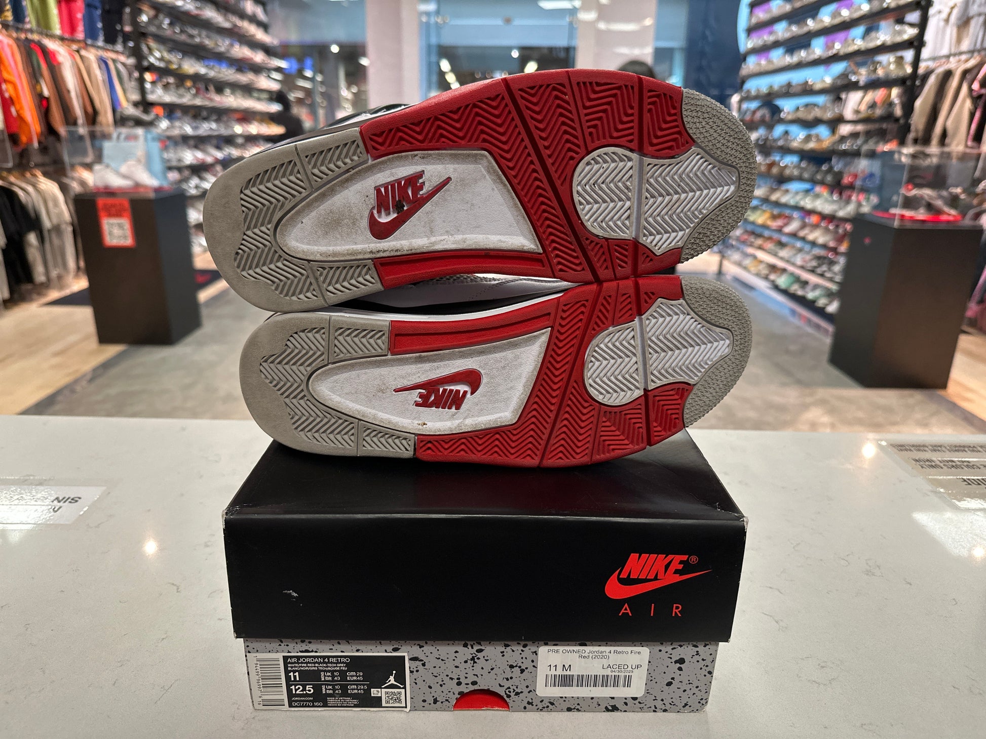 PRE OWNED Jordan 4 Retro Fire Red (2020)