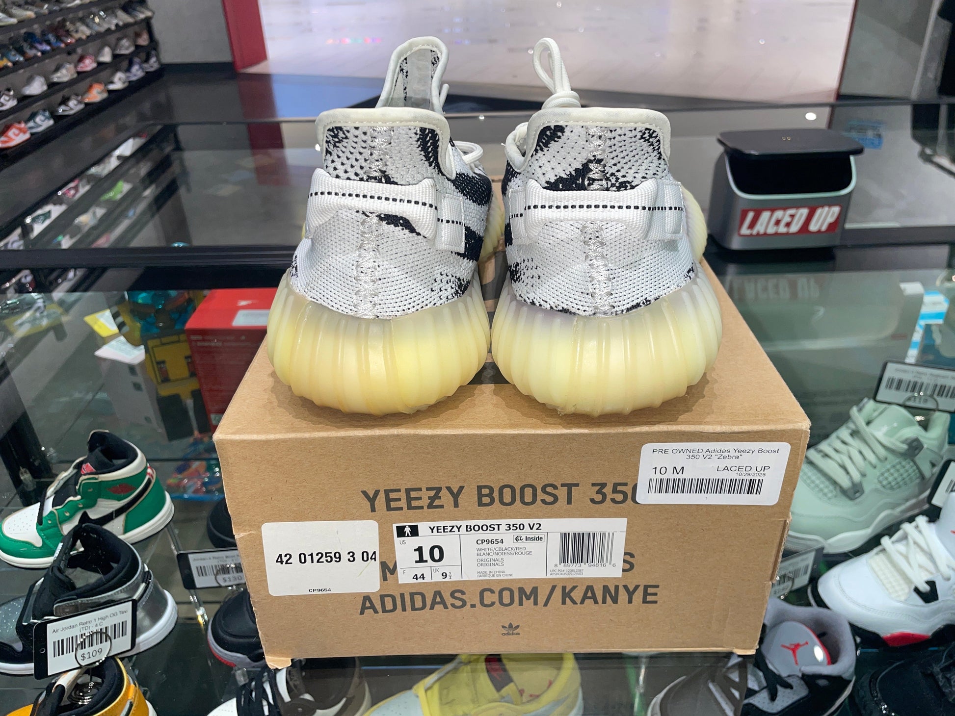 PRE OWNED Adidas Yeezy Boost 350 V2 "Zebra"