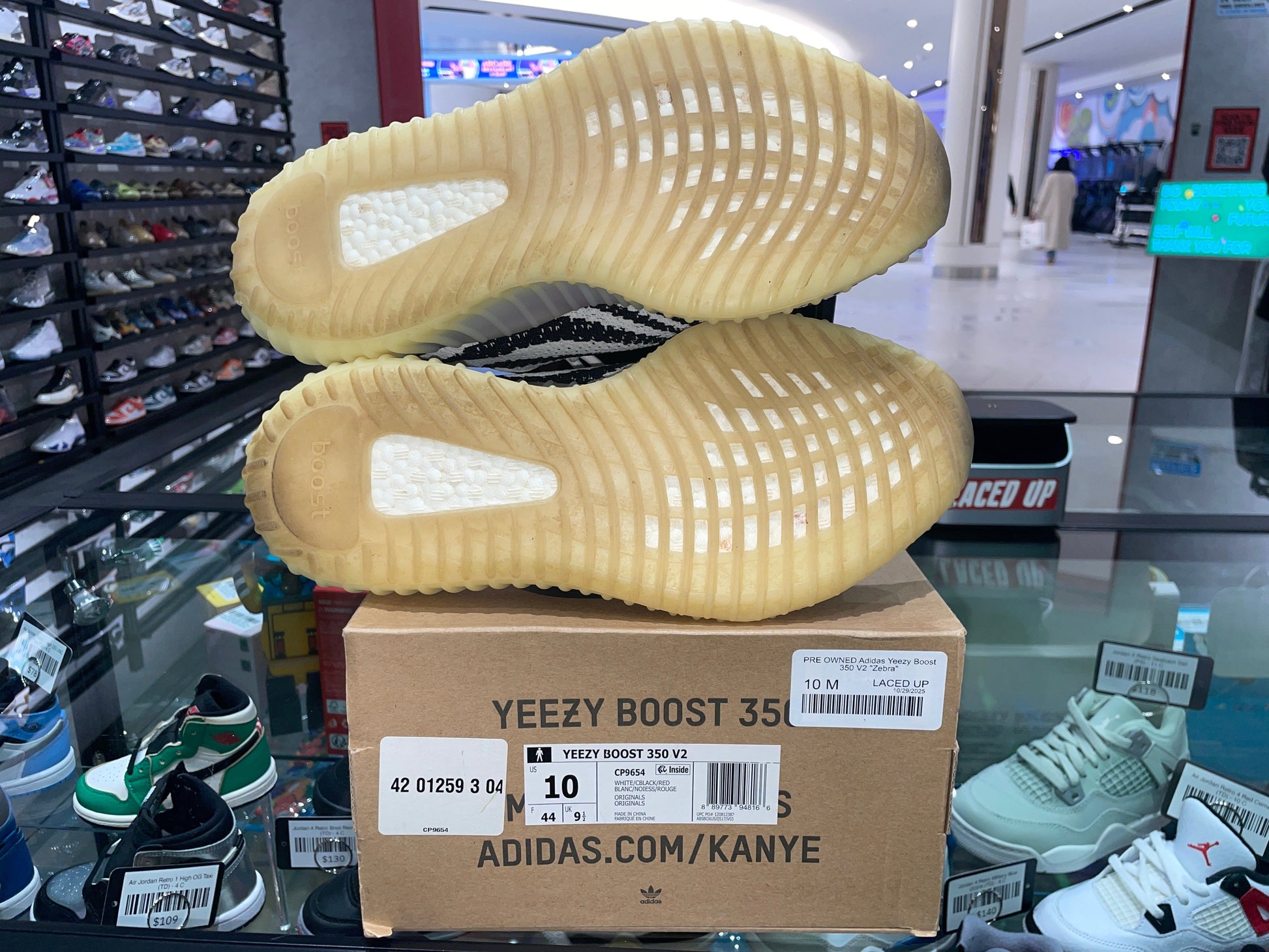 PRE OWNED Adidas Yeezy Boost 350 V2 "Zebra"