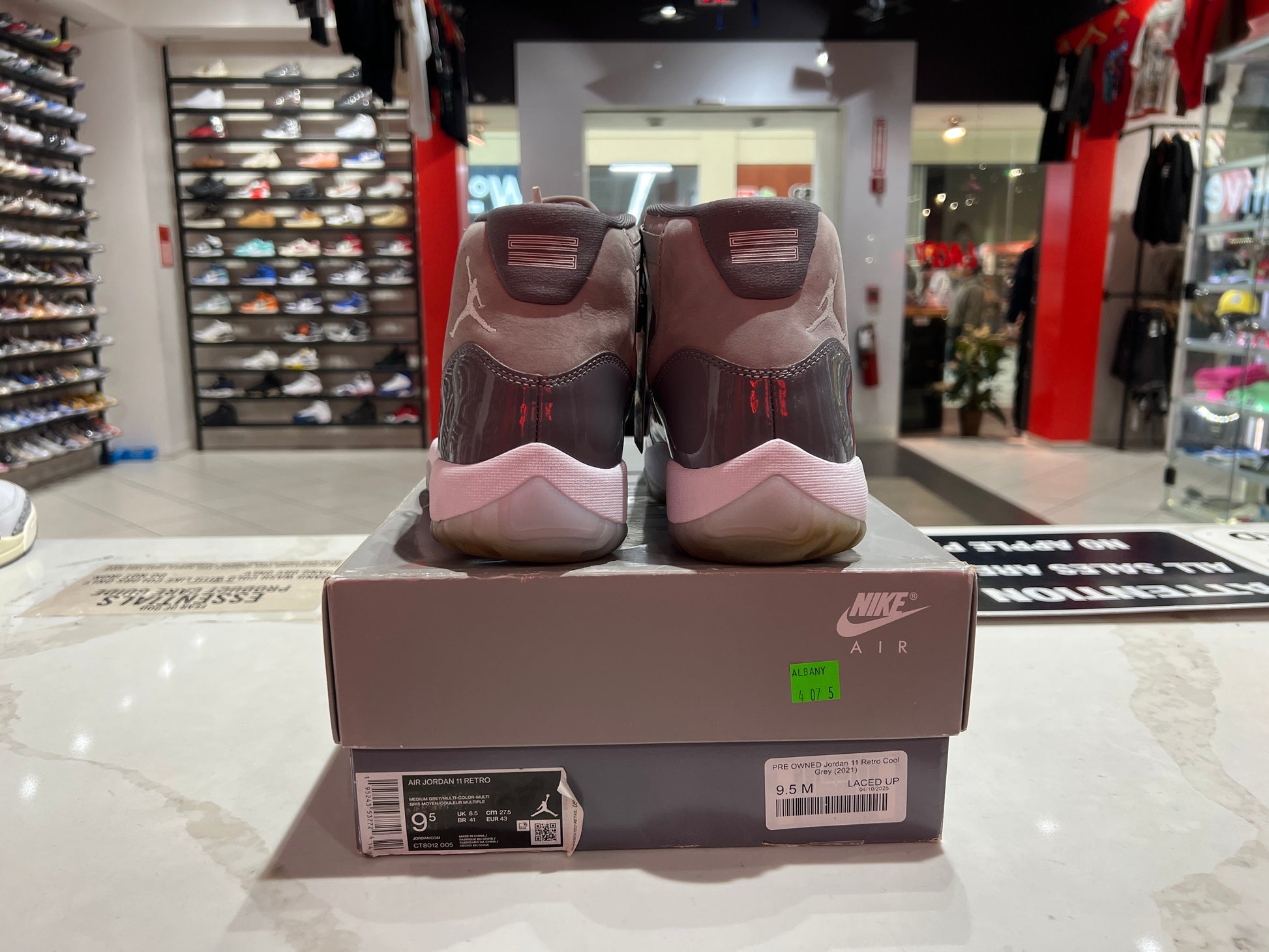 PRE OWNED Jordan 11 Retro Cool Grey (2021)