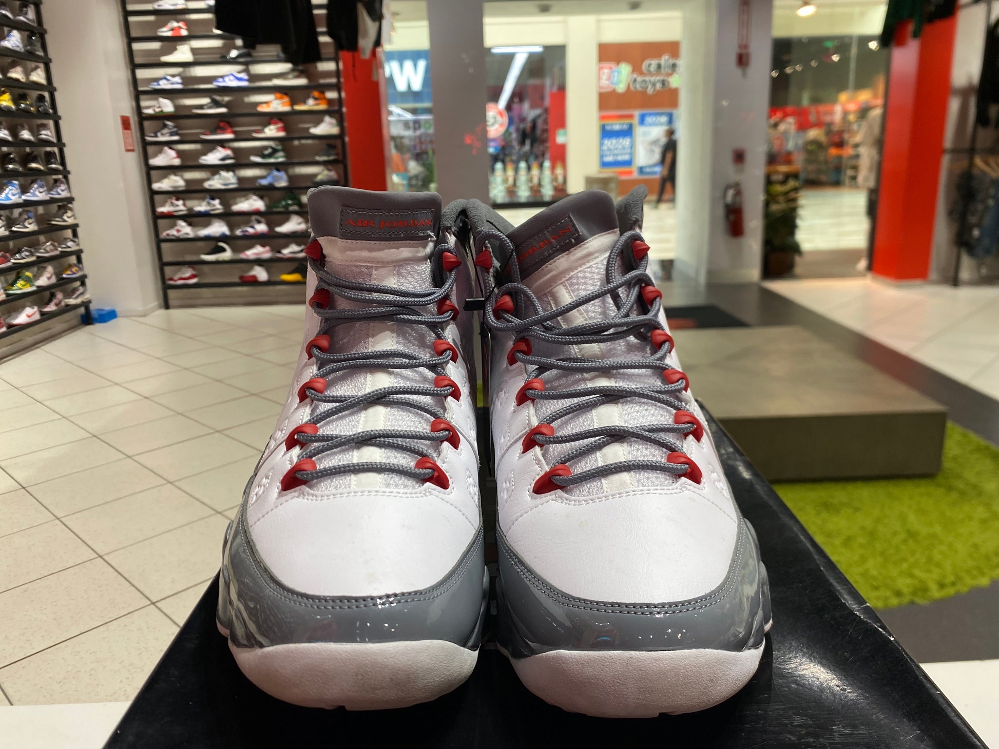 PRE OWNED Jordan 9 Retro Fire Red