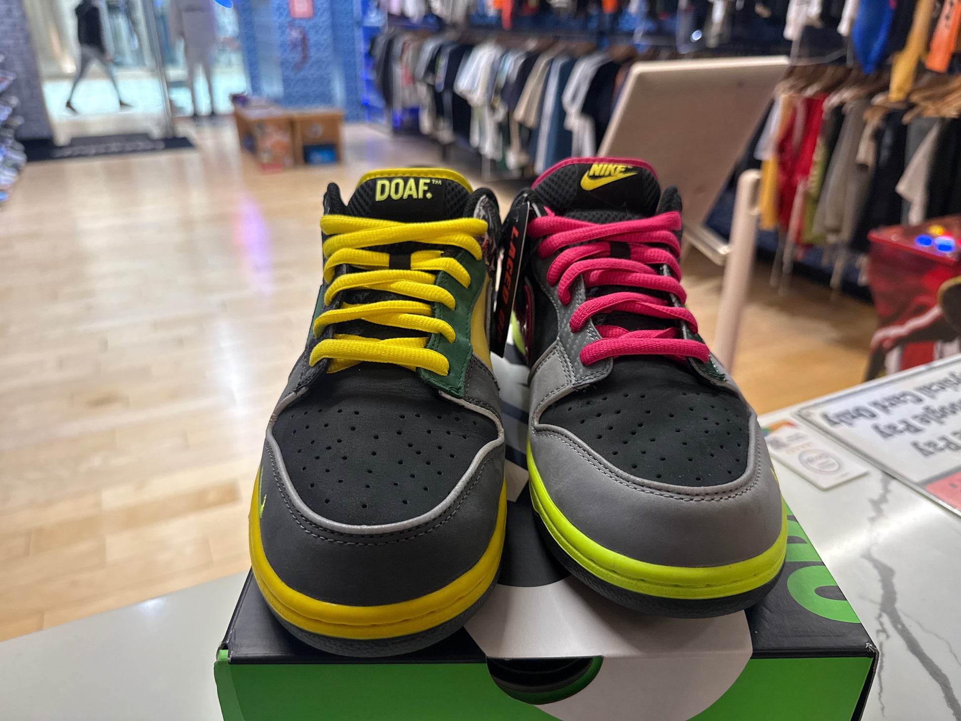 PRE OWNED Nike Dunk Low What the Duck Home University of Oregon PE