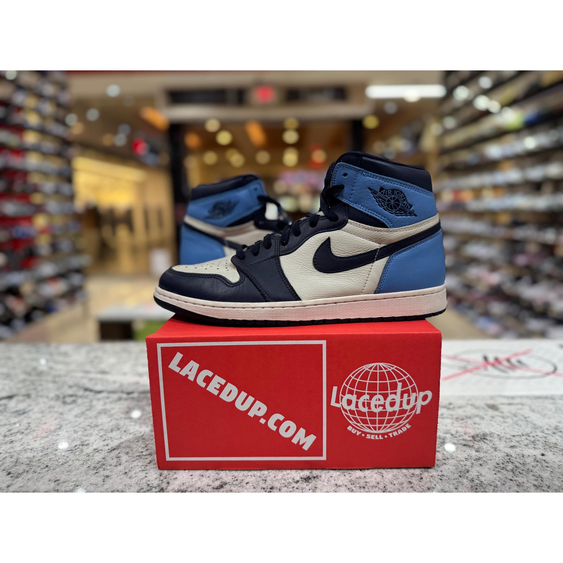 PRE OWNED Jordan 1 Retro High Obsidian No Box