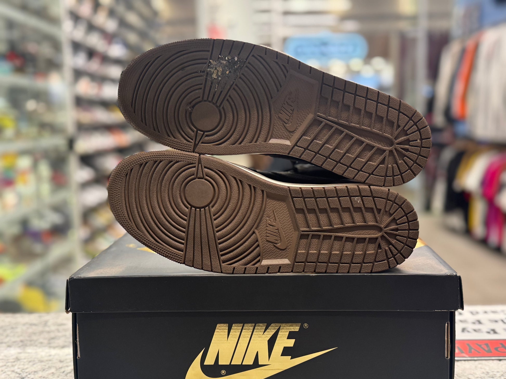 PRE OWNED Air Jordan Retro 1 "Palomino"