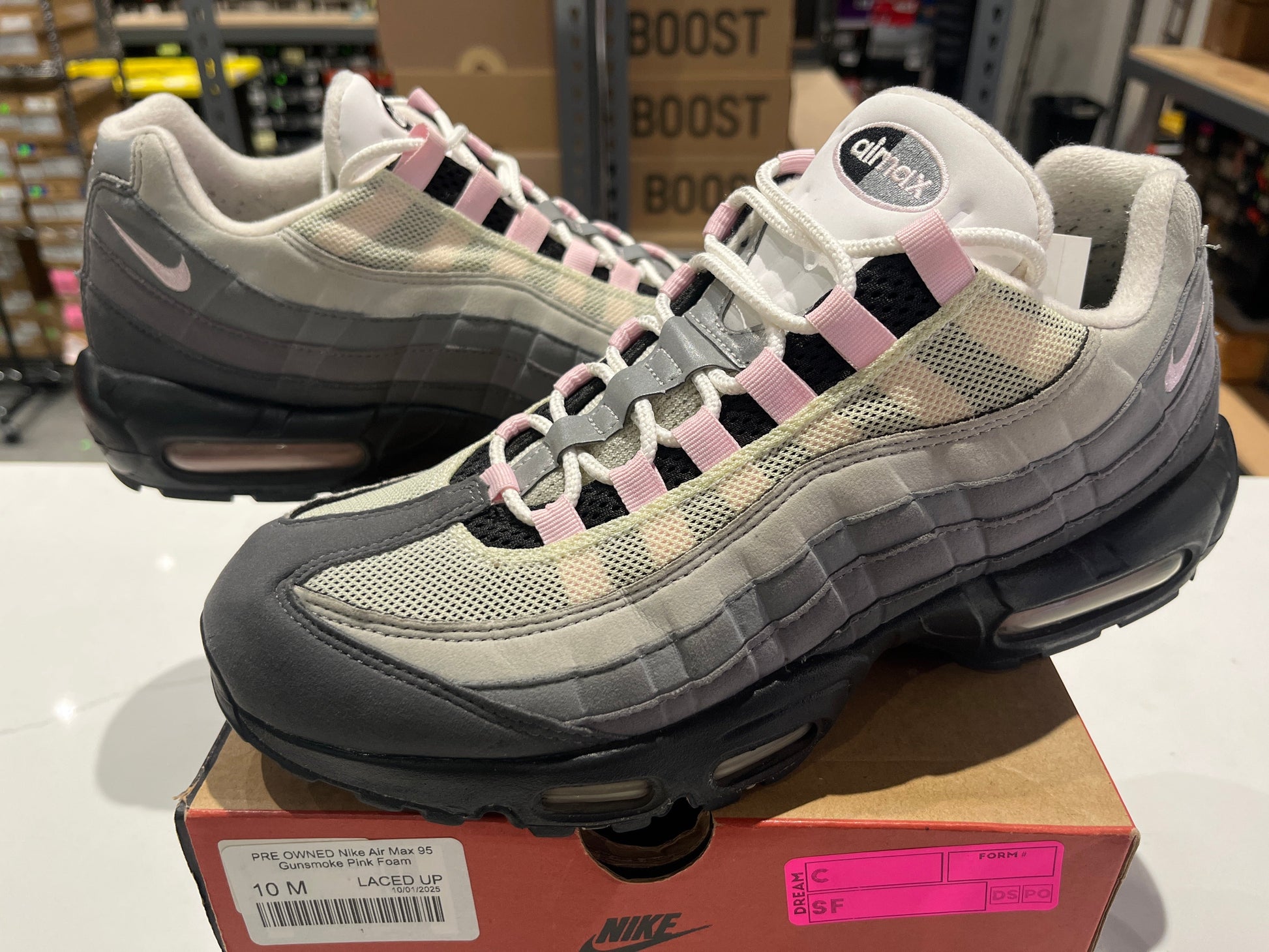 PRE OWNED Nike Air Max 95 Gunsmoke Pink Foam