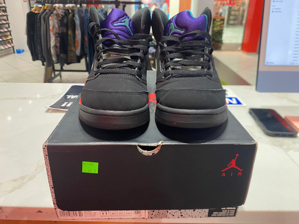 PRE OWNED Jordan 5 Retro Top 3