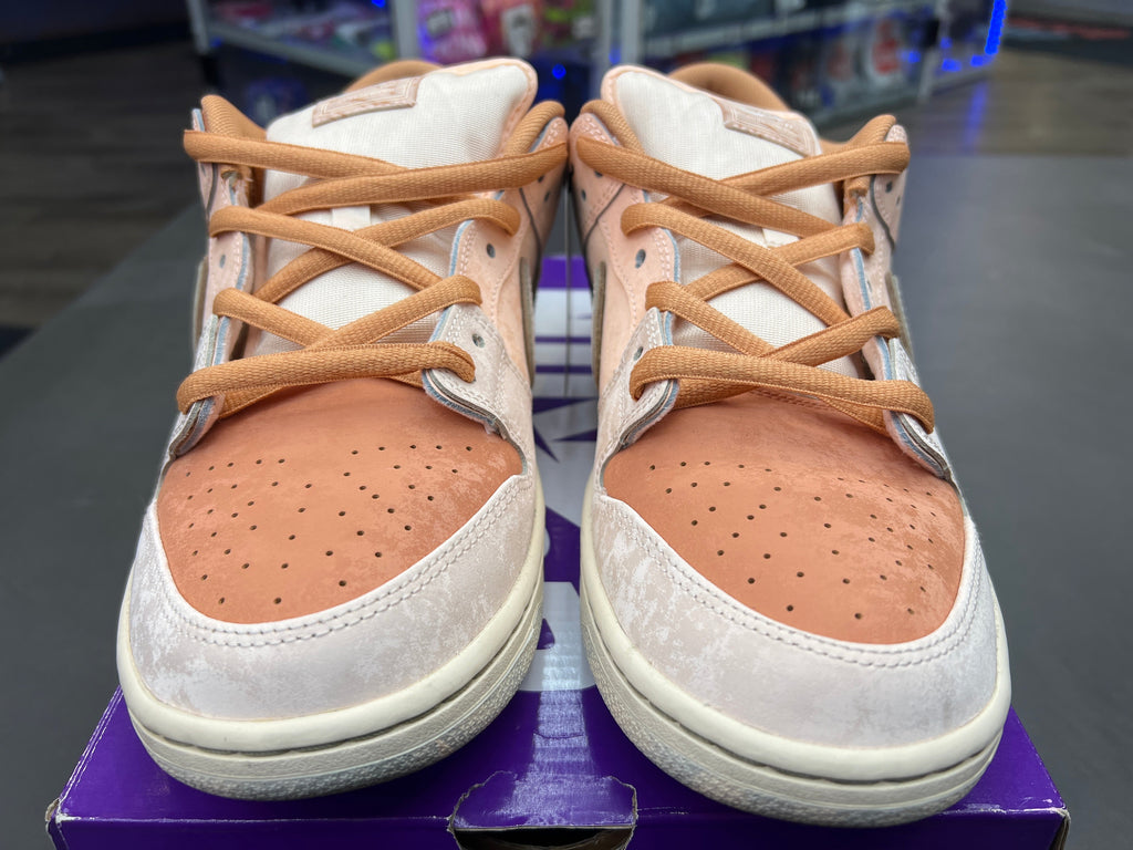 PRE OWNED SB Dunk Low Trocadéro Gardens
