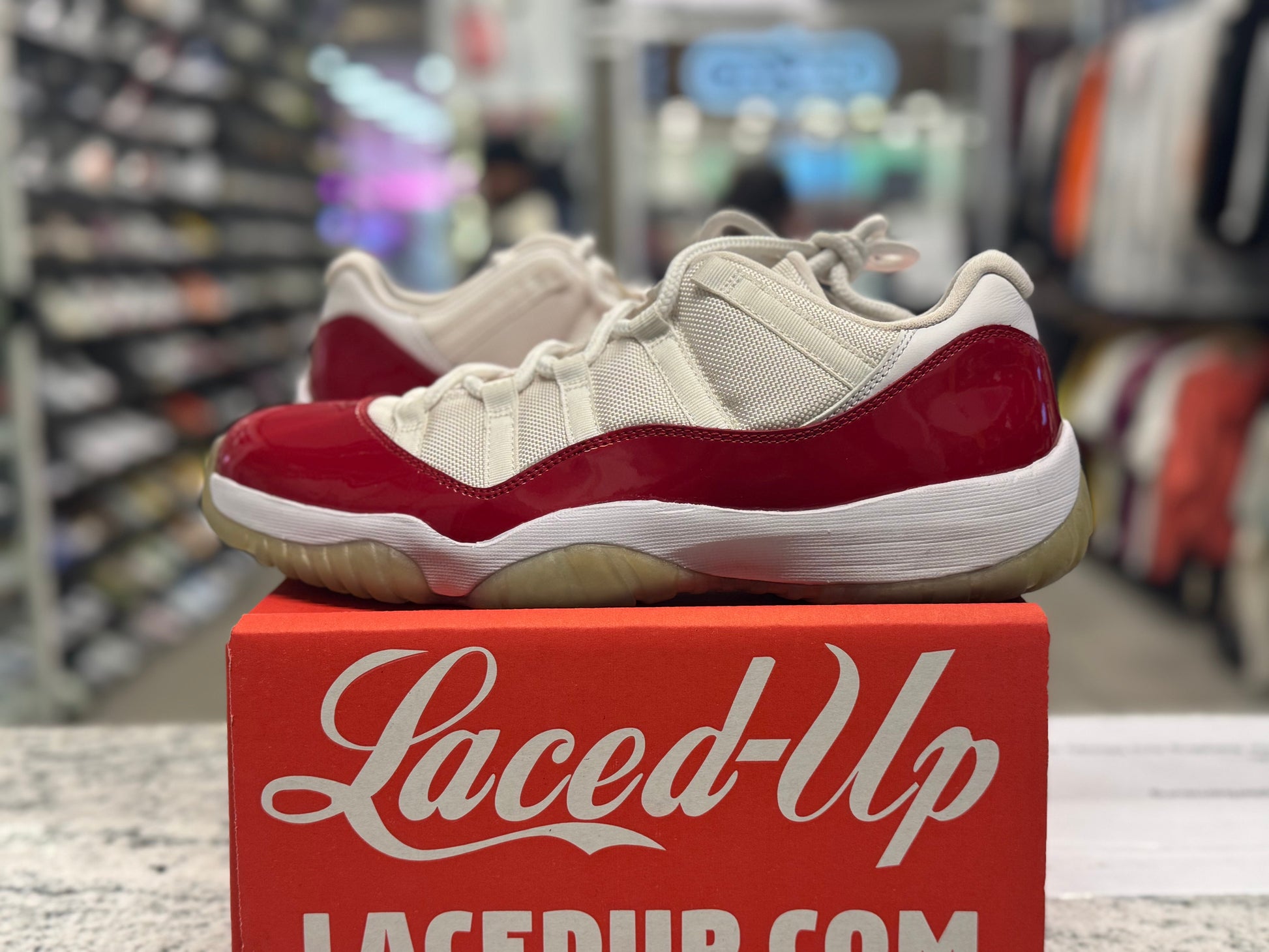 PRE OWNED Air Jordan Retro Low 11 "Cherry" 2016