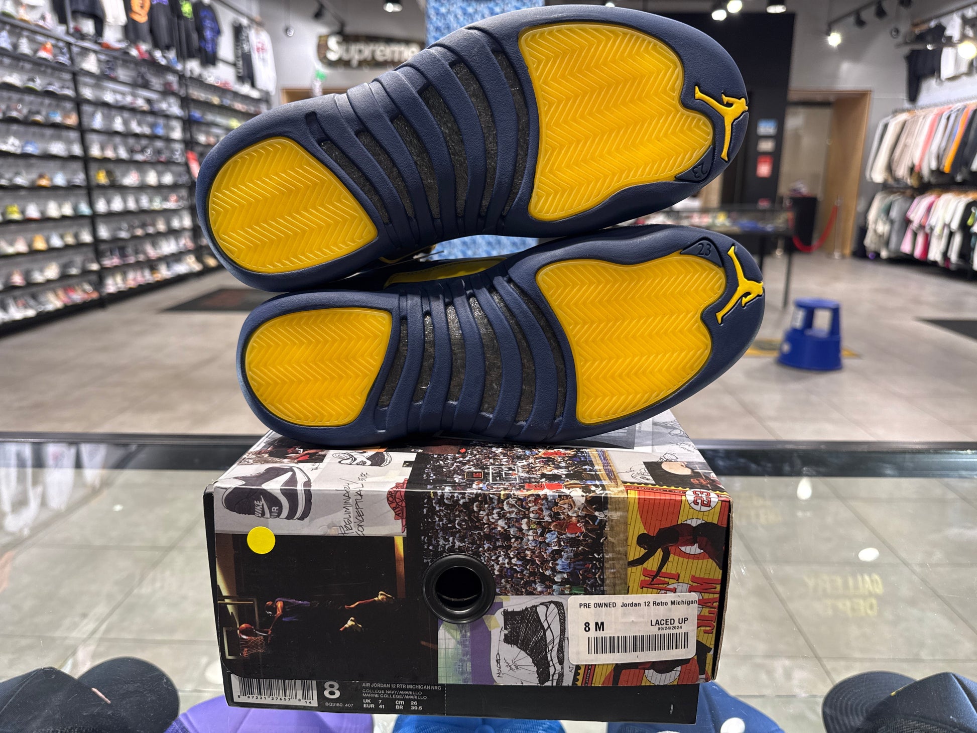 PRE OWNED  Jordan 12 Retro Michigan