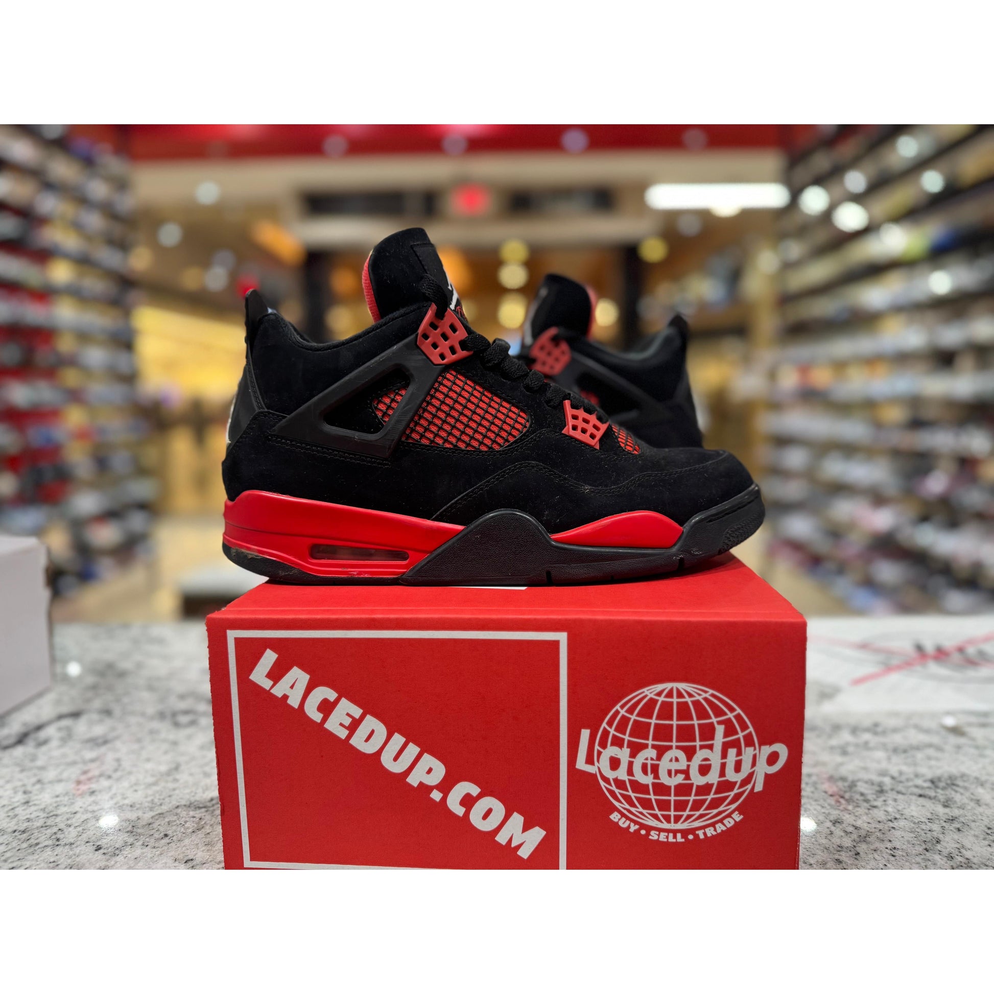 PRE OWNED Jordan 4 Retro Red Thunder NO BOX