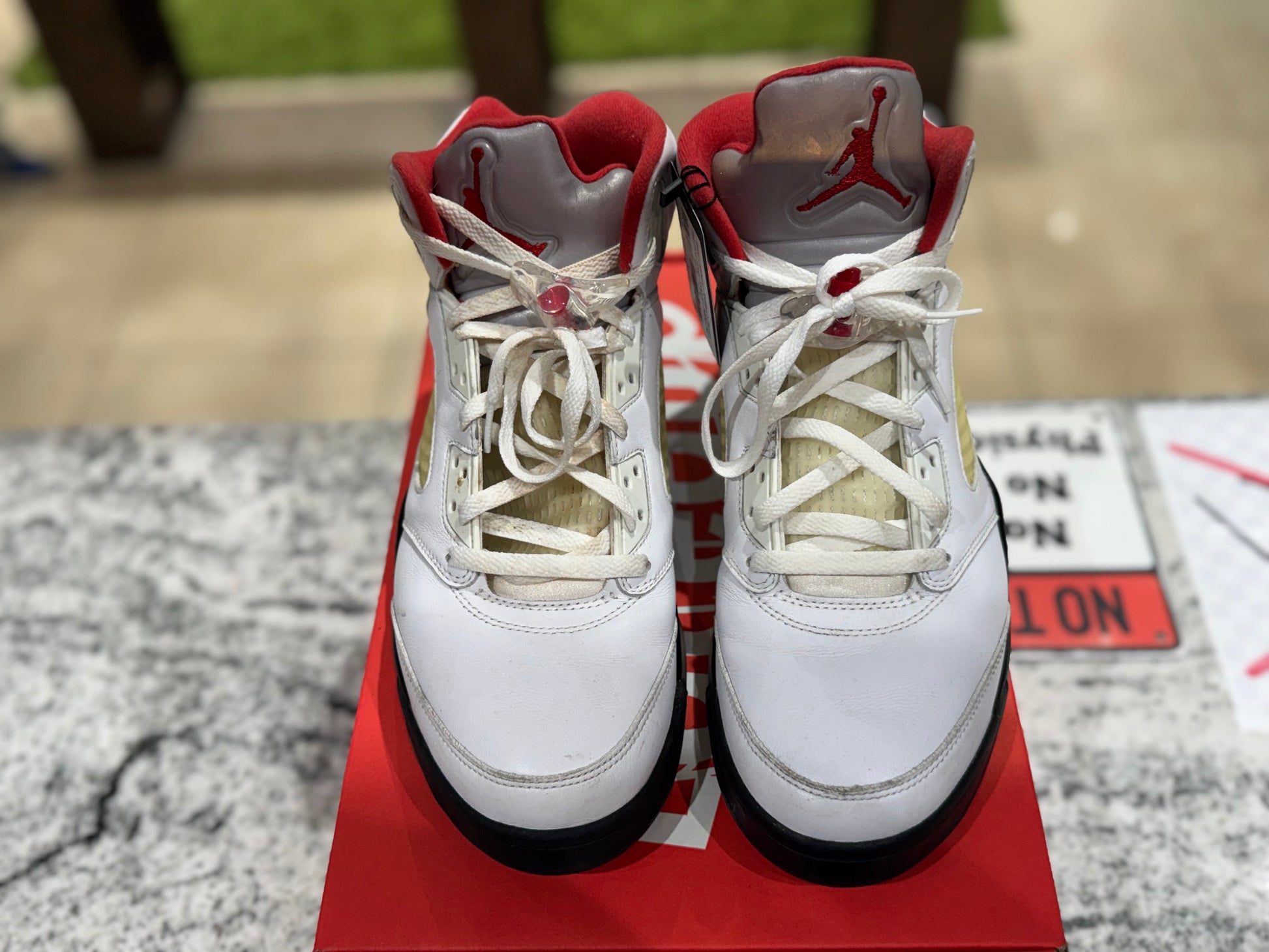 PRE OWNED Jordan 5 Retro Fire Red Silver Tongue (2020) NO BOX