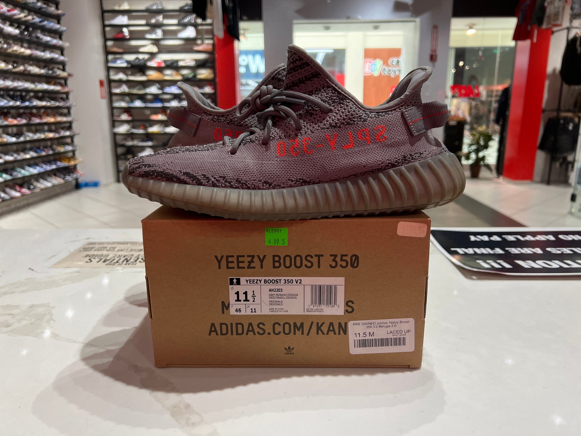 PRE OWNED adidas Yeezy Boost 350 V2 Beluga 2.0