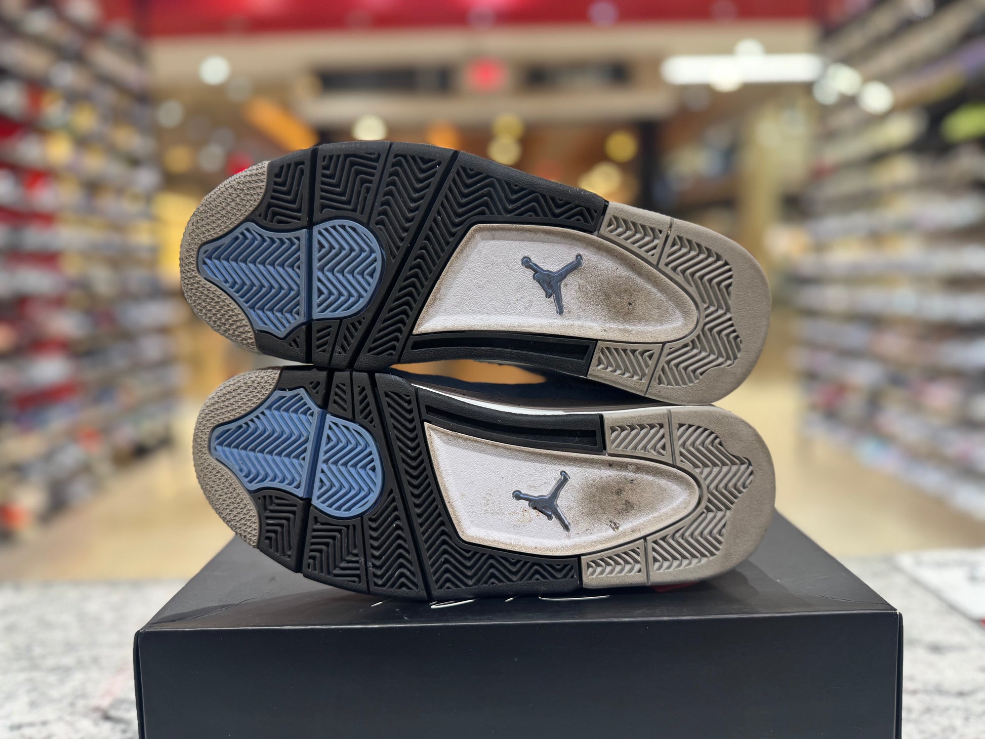 PRE OWNED Jordan 4 Retro University Blue (GS)