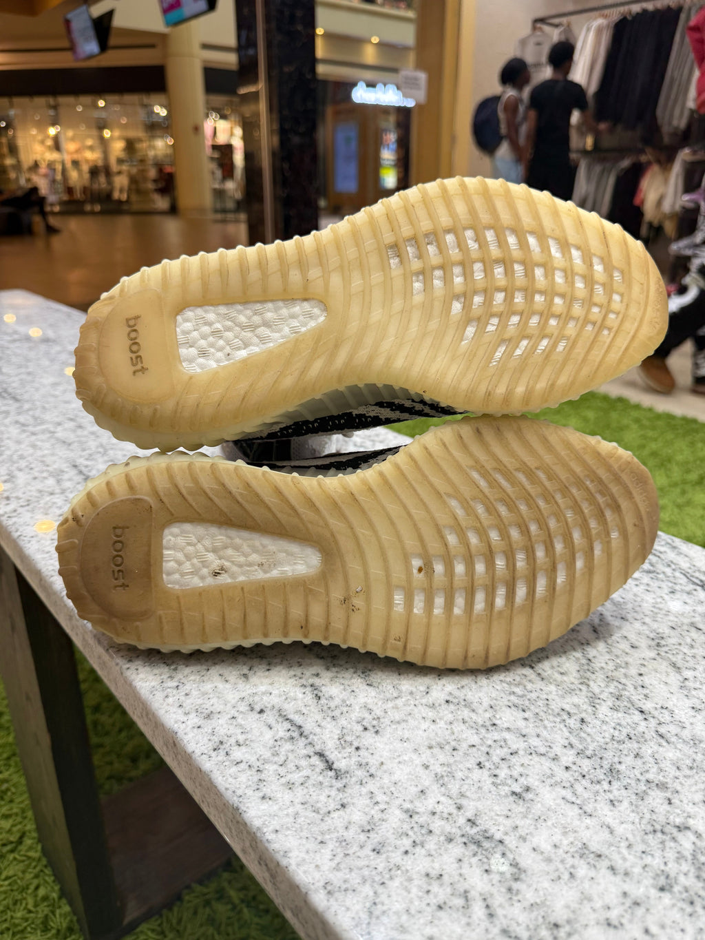 PRE OWNED adidas Yeezy Boost 350 V2 Zebra