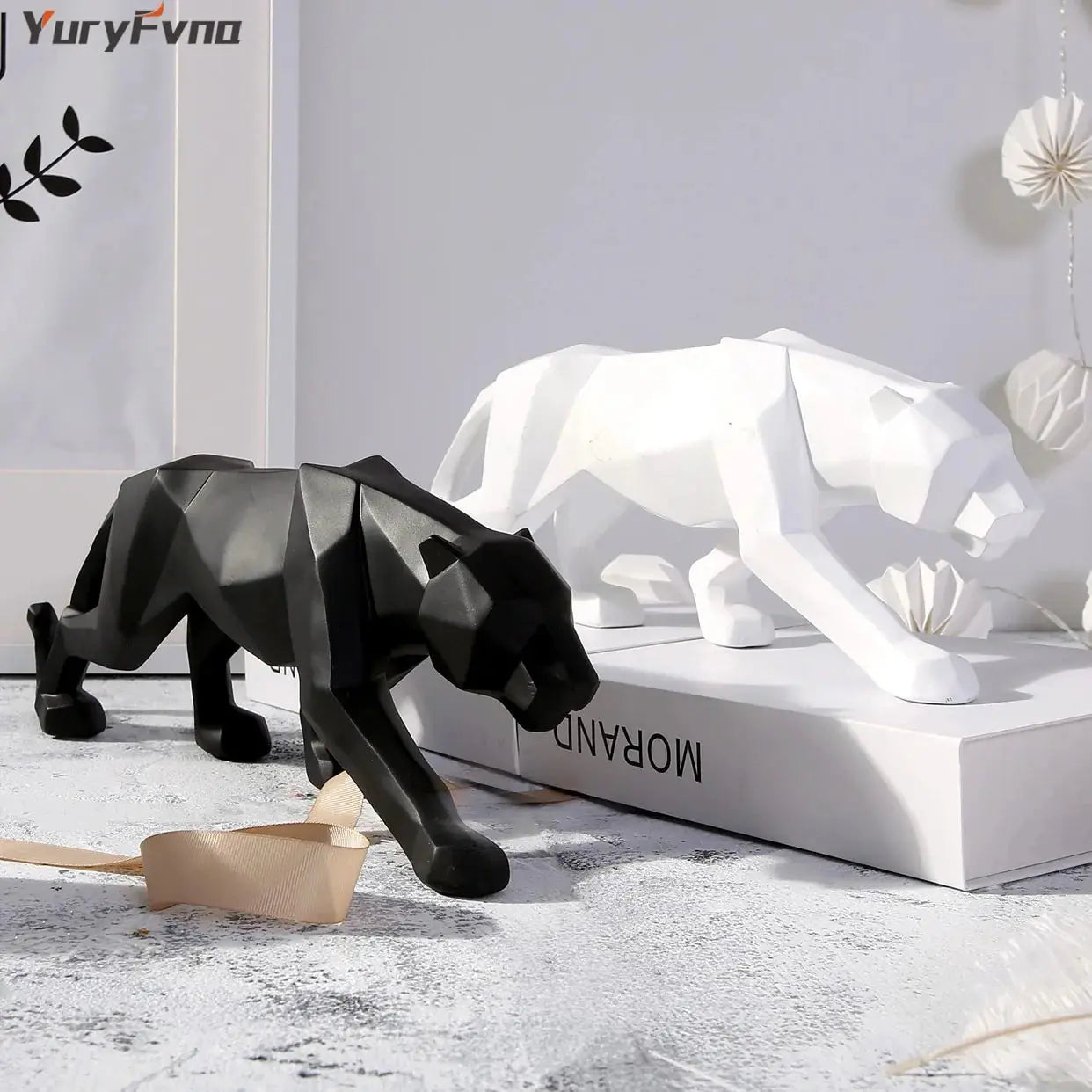 Elegant Resin Leopard Figurine: Chic Home Decor